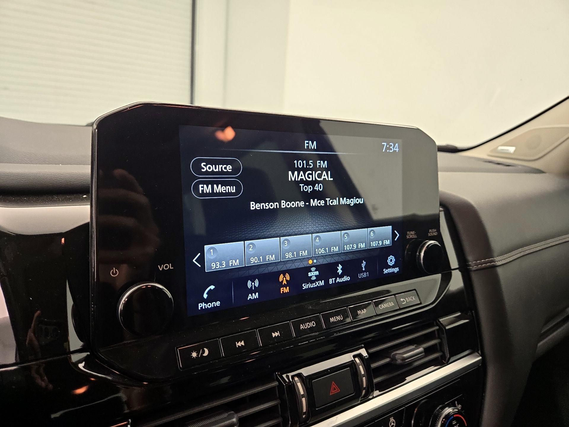 Thumbnail: 2022 Nissan Pathfinder - 16