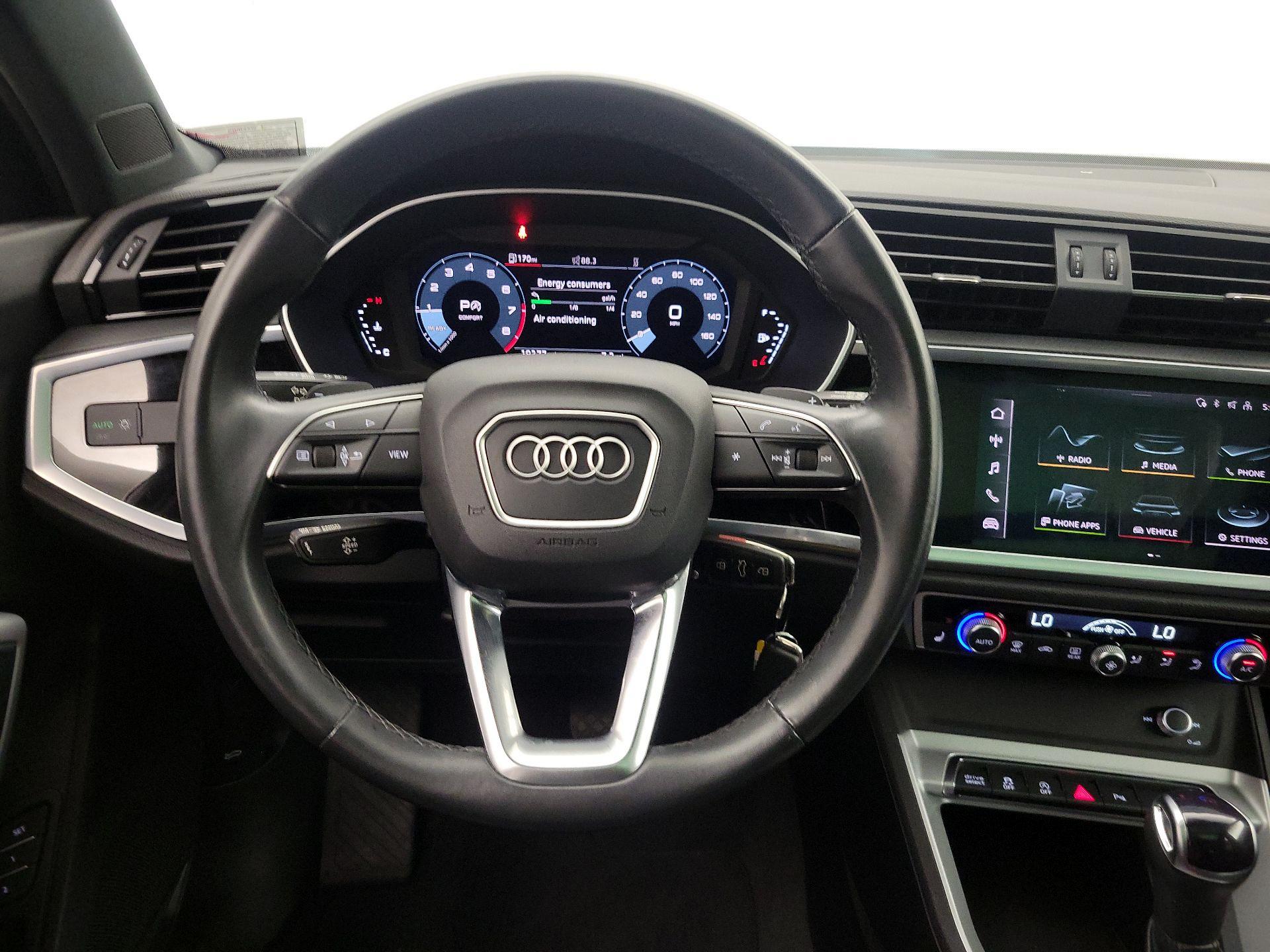 Thumbnail: 2022 Audi Q3 - 10