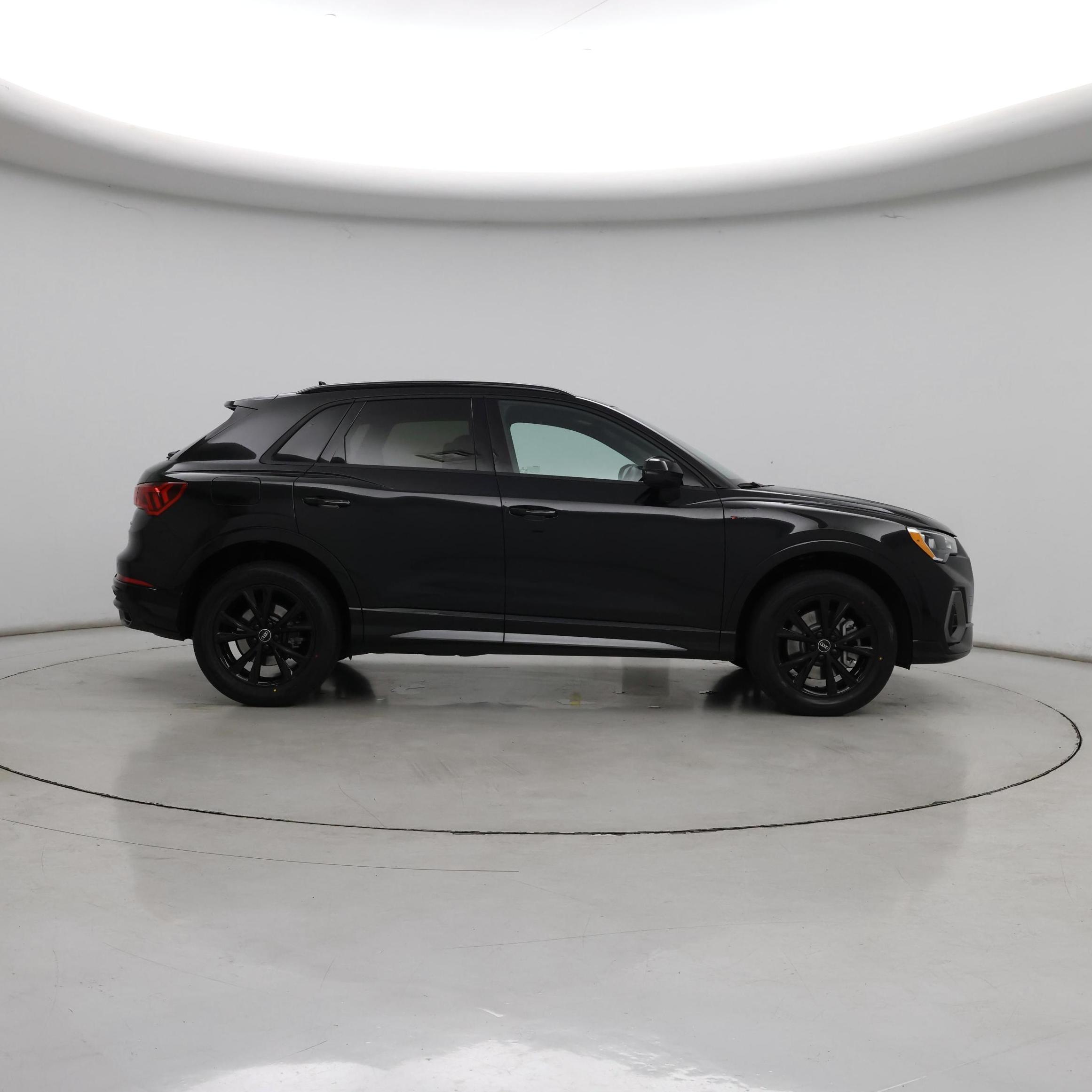 Thumbnail: 2022 Audi Q3 - 7