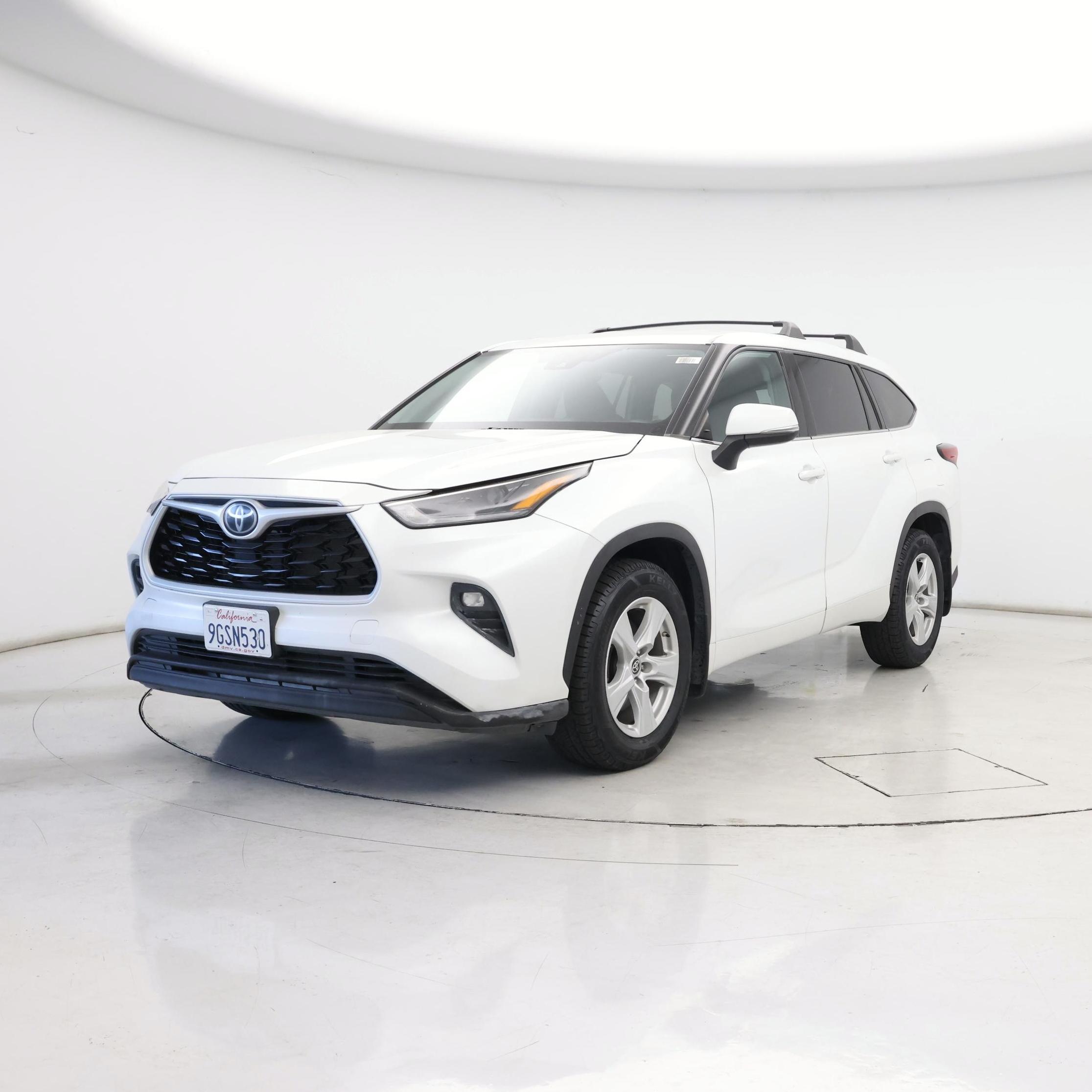 Thumbnail: 2022 Toyota Highlander - 4