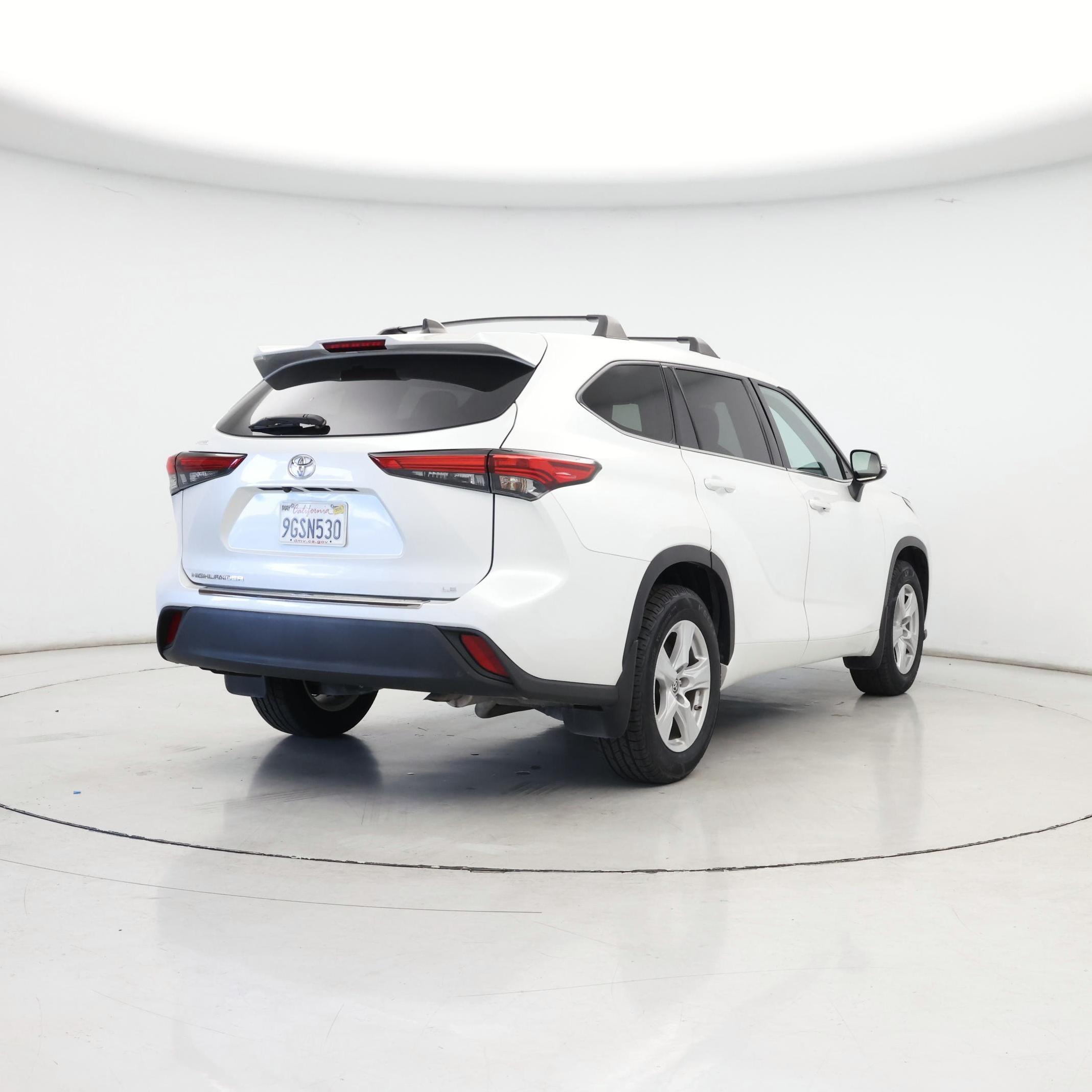 Thumbnail: 2022 Toyota Highlander - 8