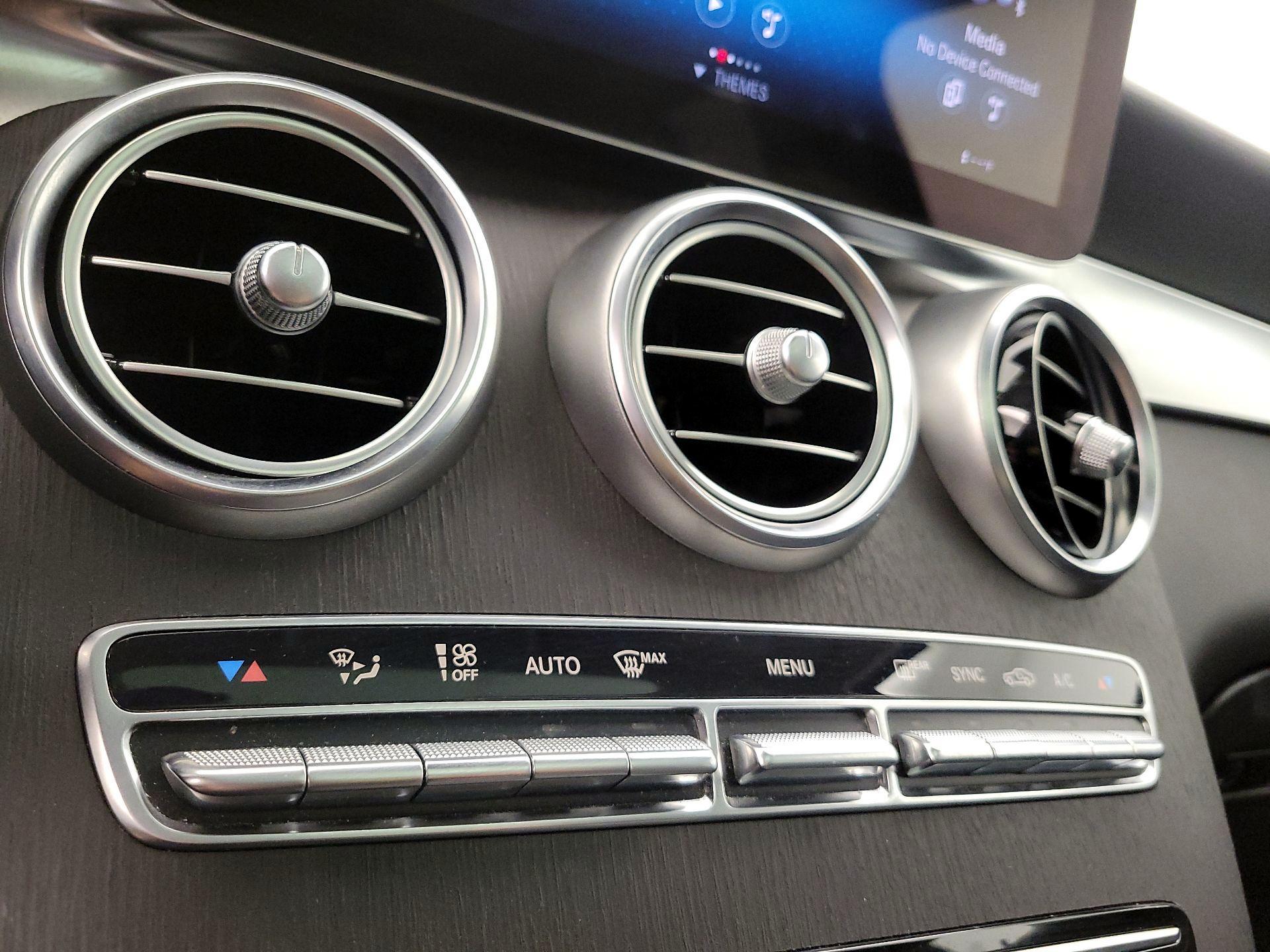 Thumbnail: 2022 Mercedes-Benz GLC - 16