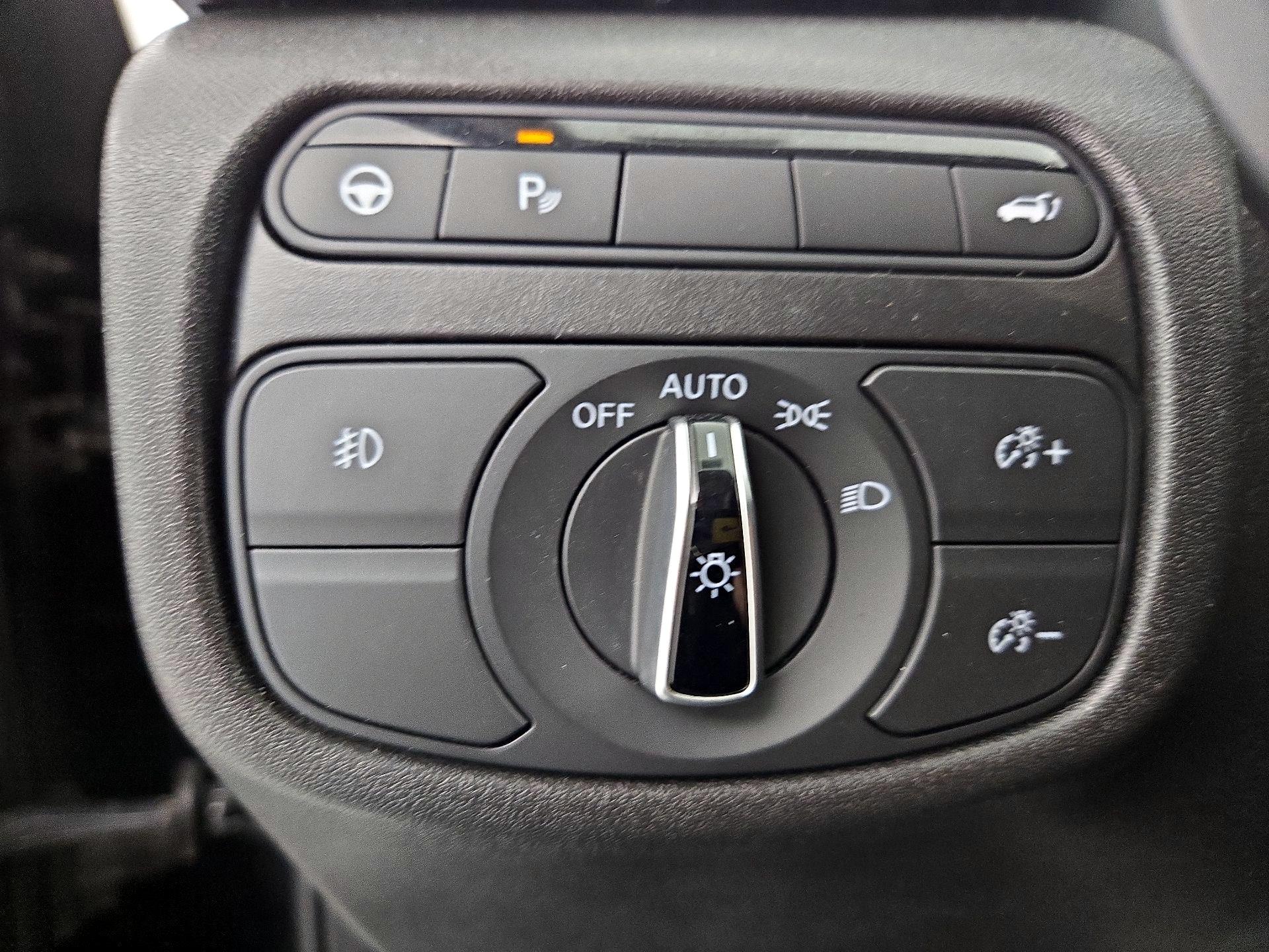 Thumbnail: 2022 INFINITI QX50 - 13