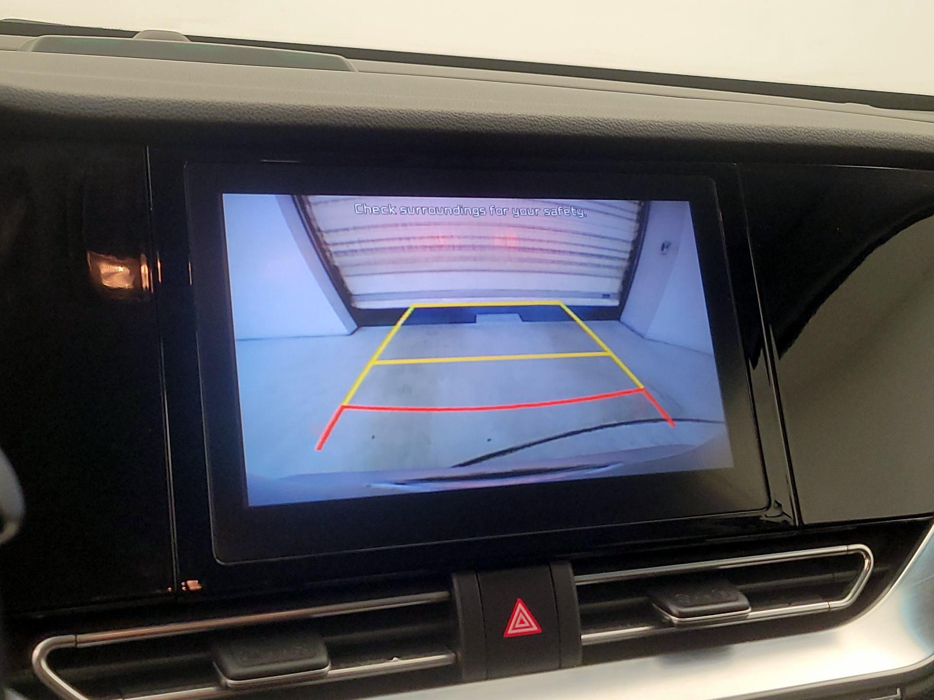 Thumbnail: 2020 Kia Niro - 14