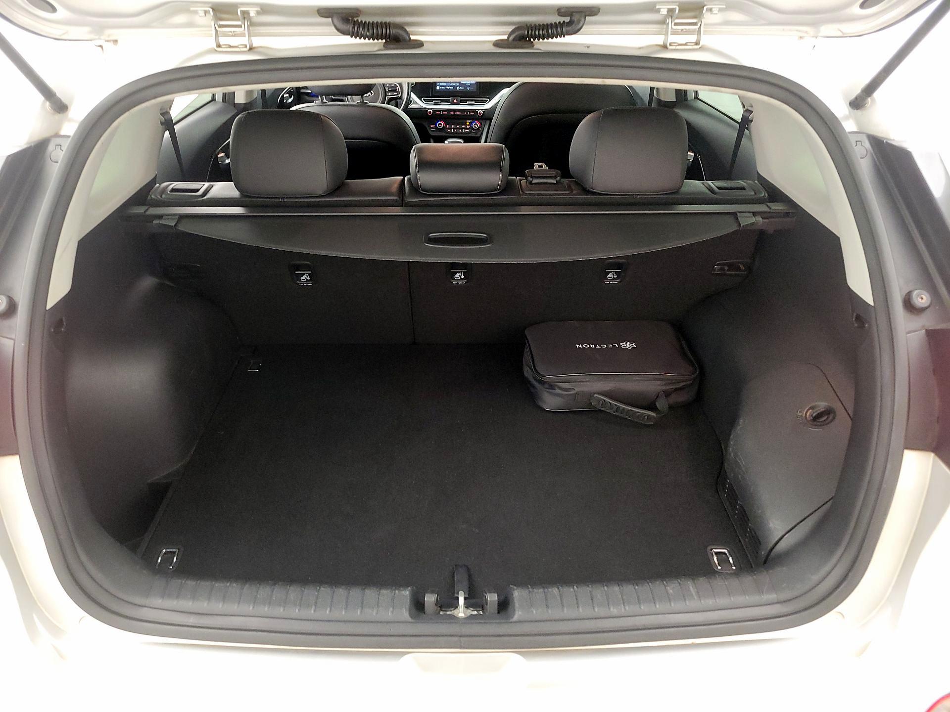 Thumbnail: 2020 Kia Niro - 20