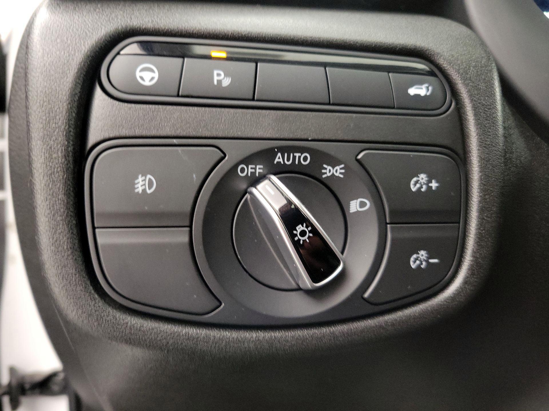 Thumbnail: 2022 INFINITI QX50 - 13