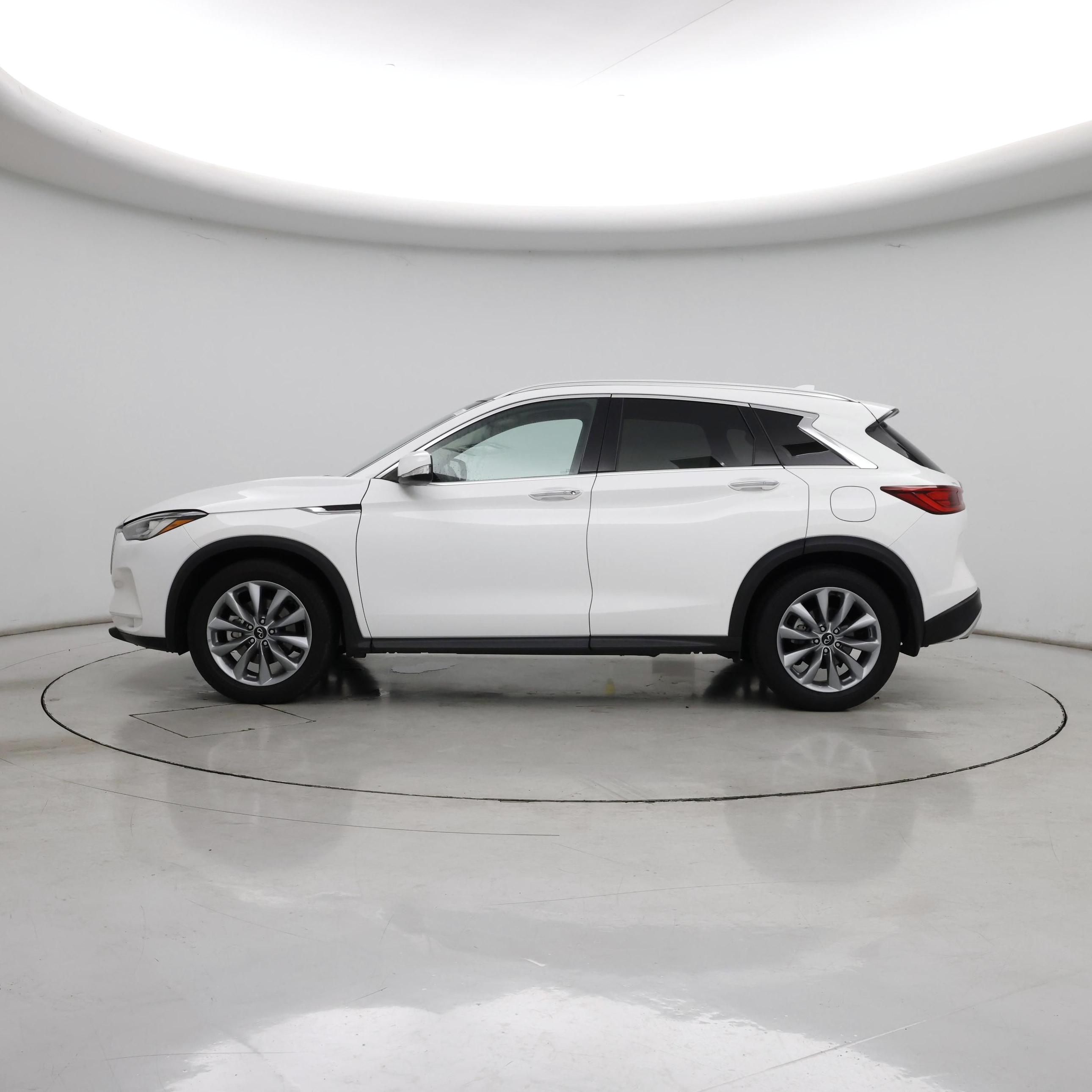 Thumbnail: 2022 INFINITI QX50 - 3