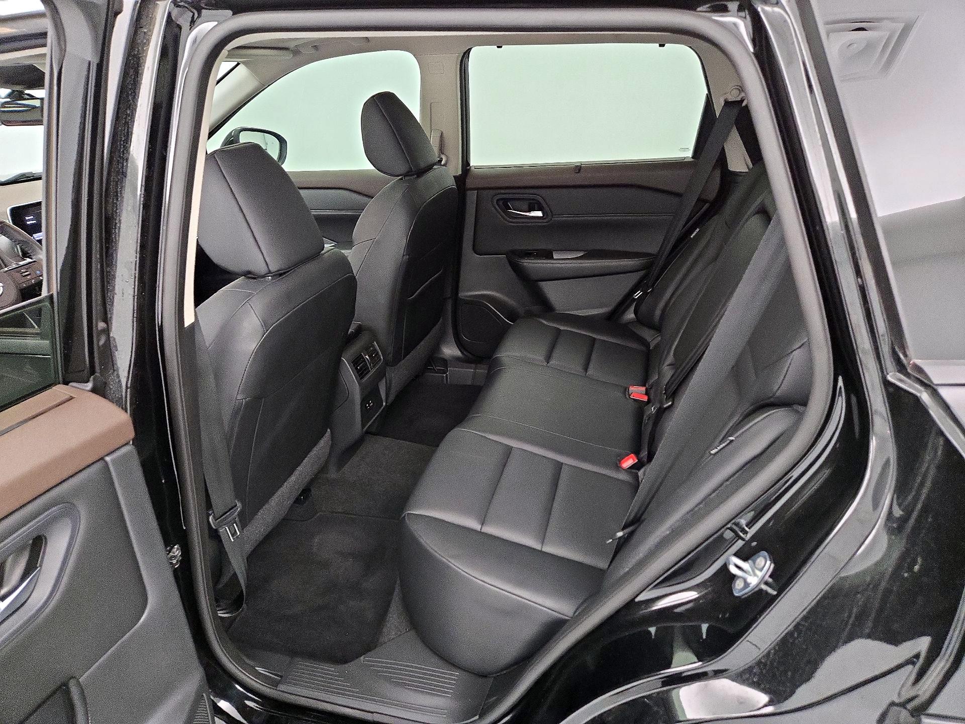 Thumbnail: 2023 Nissan Rogue - 20