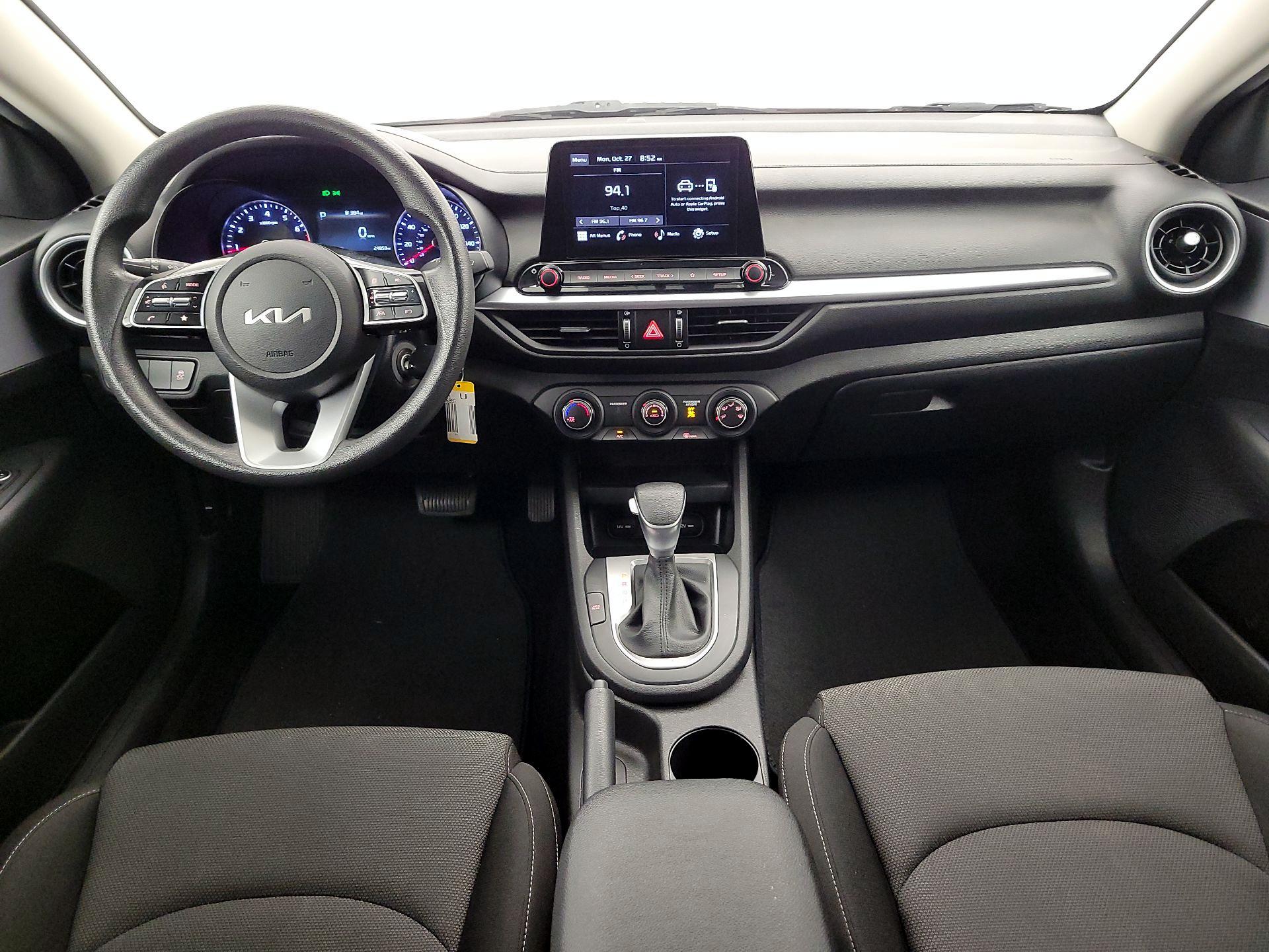 Thumbnail: 2023 Kia Forte - 9