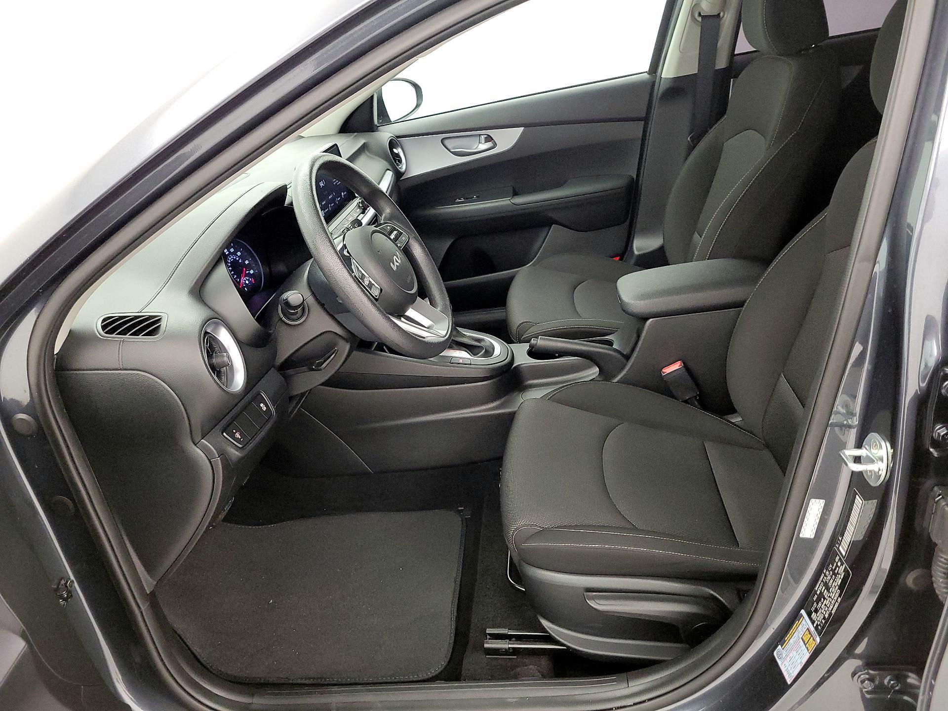 Thumbnail: 2023 Kia Forte - 11