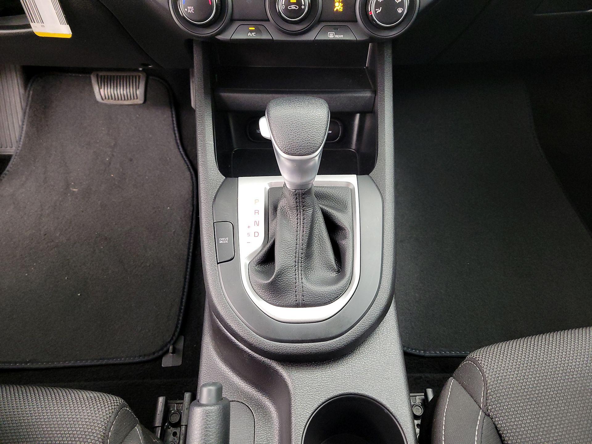 Thumbnail: 2023 Kia Forte - 17