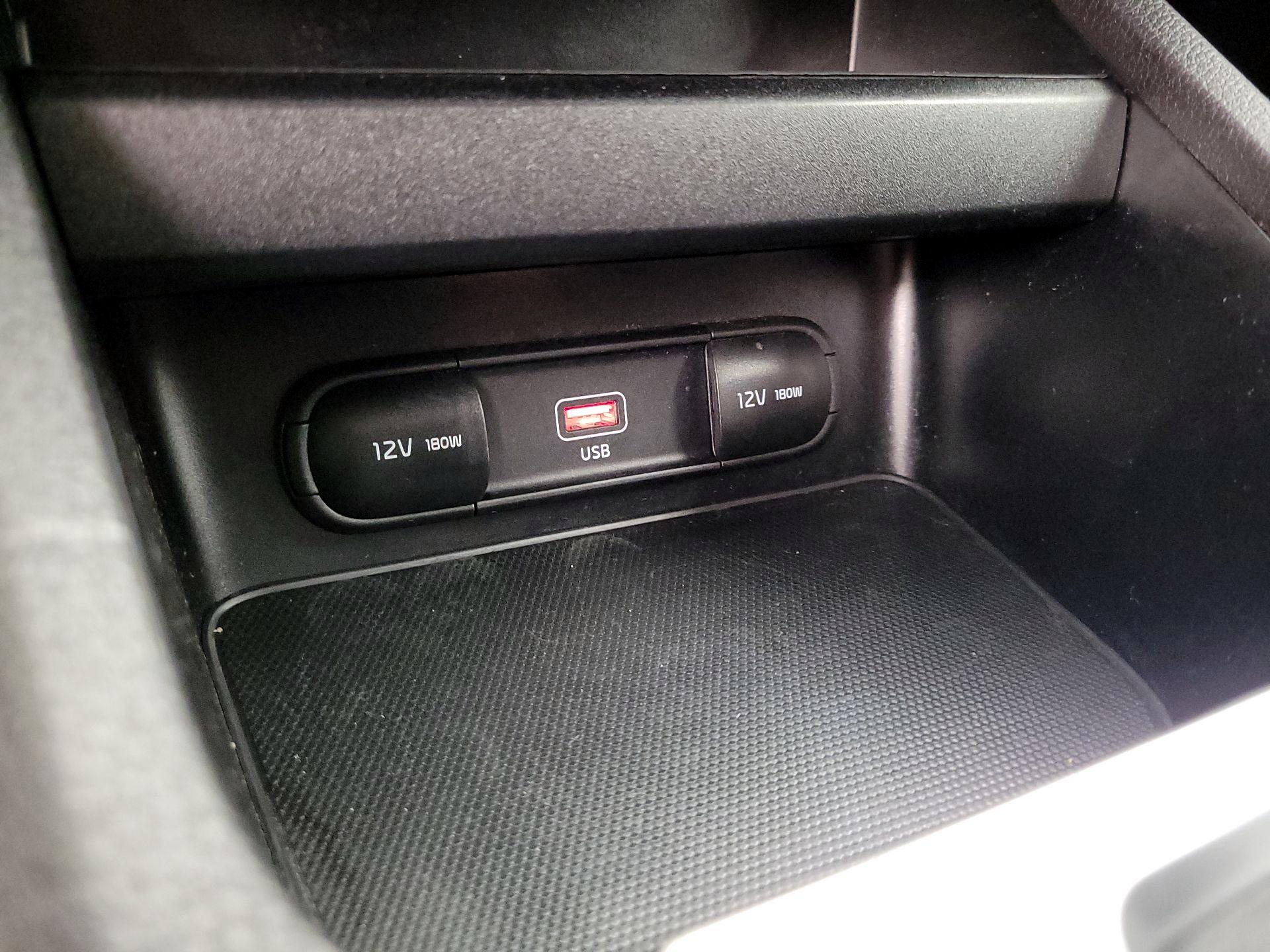 Thumbnail: 2023 Kia Forte - 18