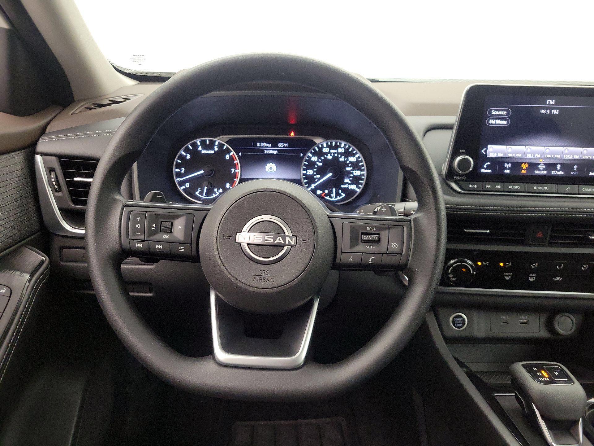 Thumbnail: 2022 Nissan Rogue - 10