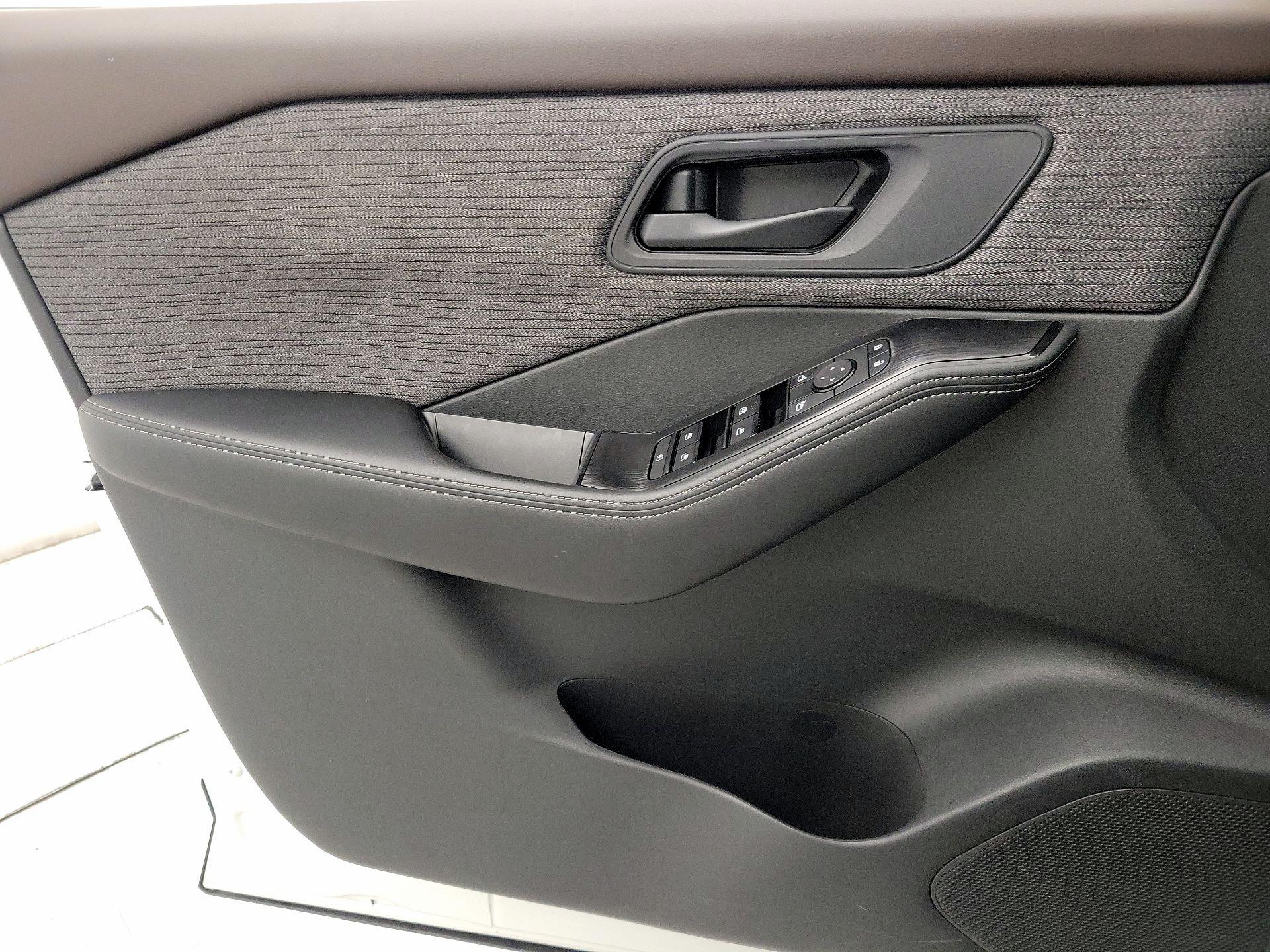 Thumbnail: 2022 Nissan Rogue - 12