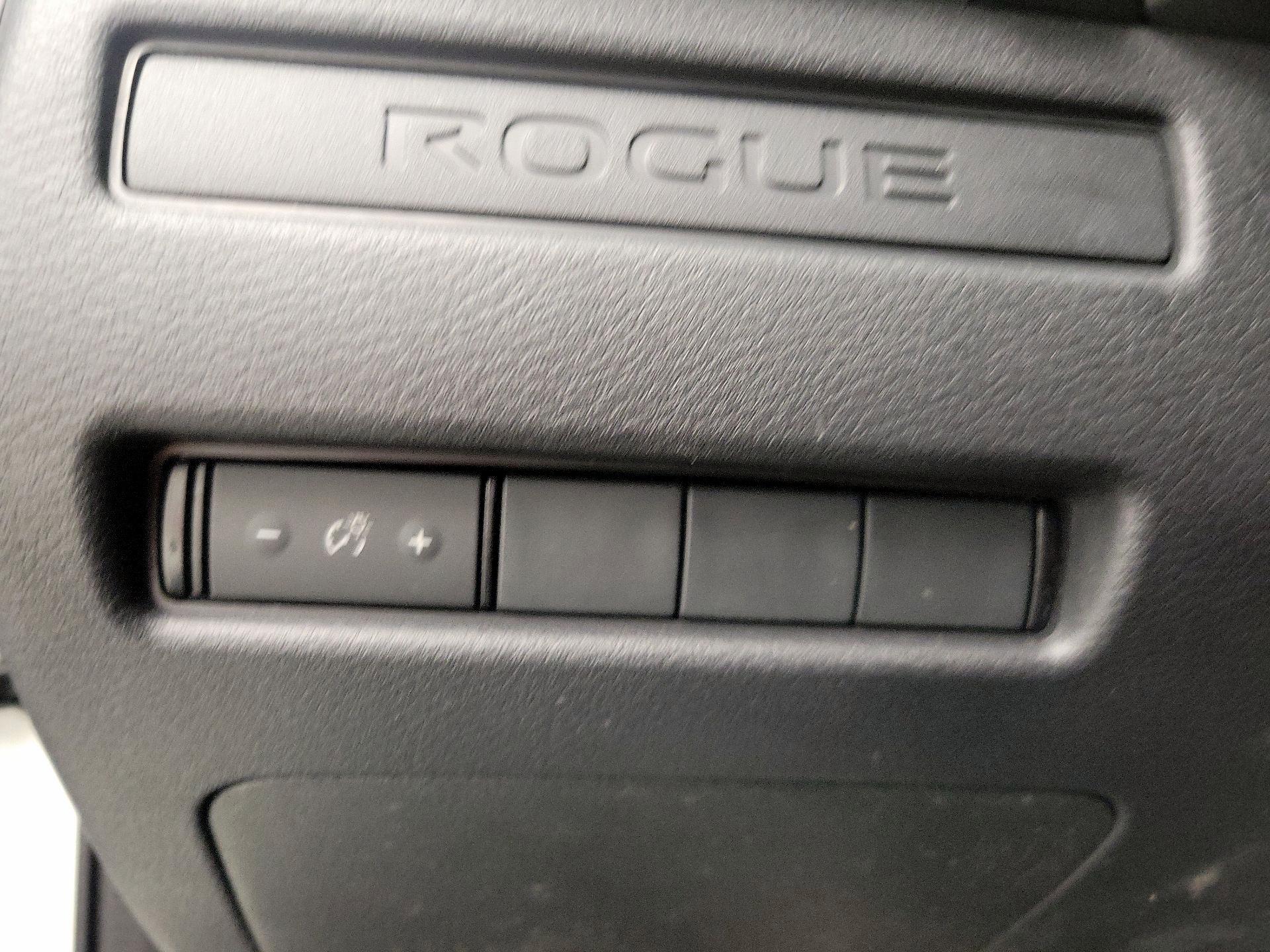 Thumbnail: 2022 Nissan Rogue - 13