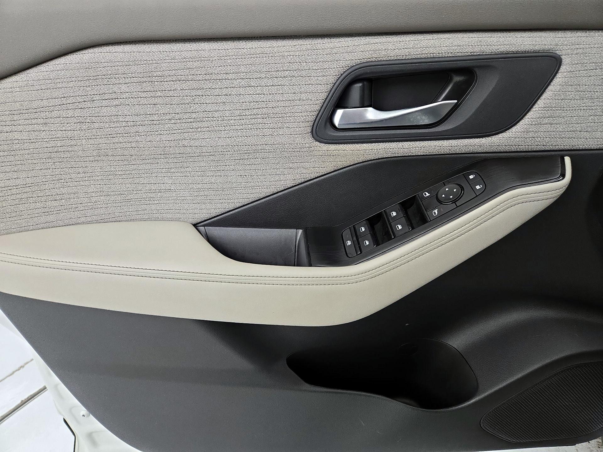 Thumbnail: 2022 Nissan Rogue - 12