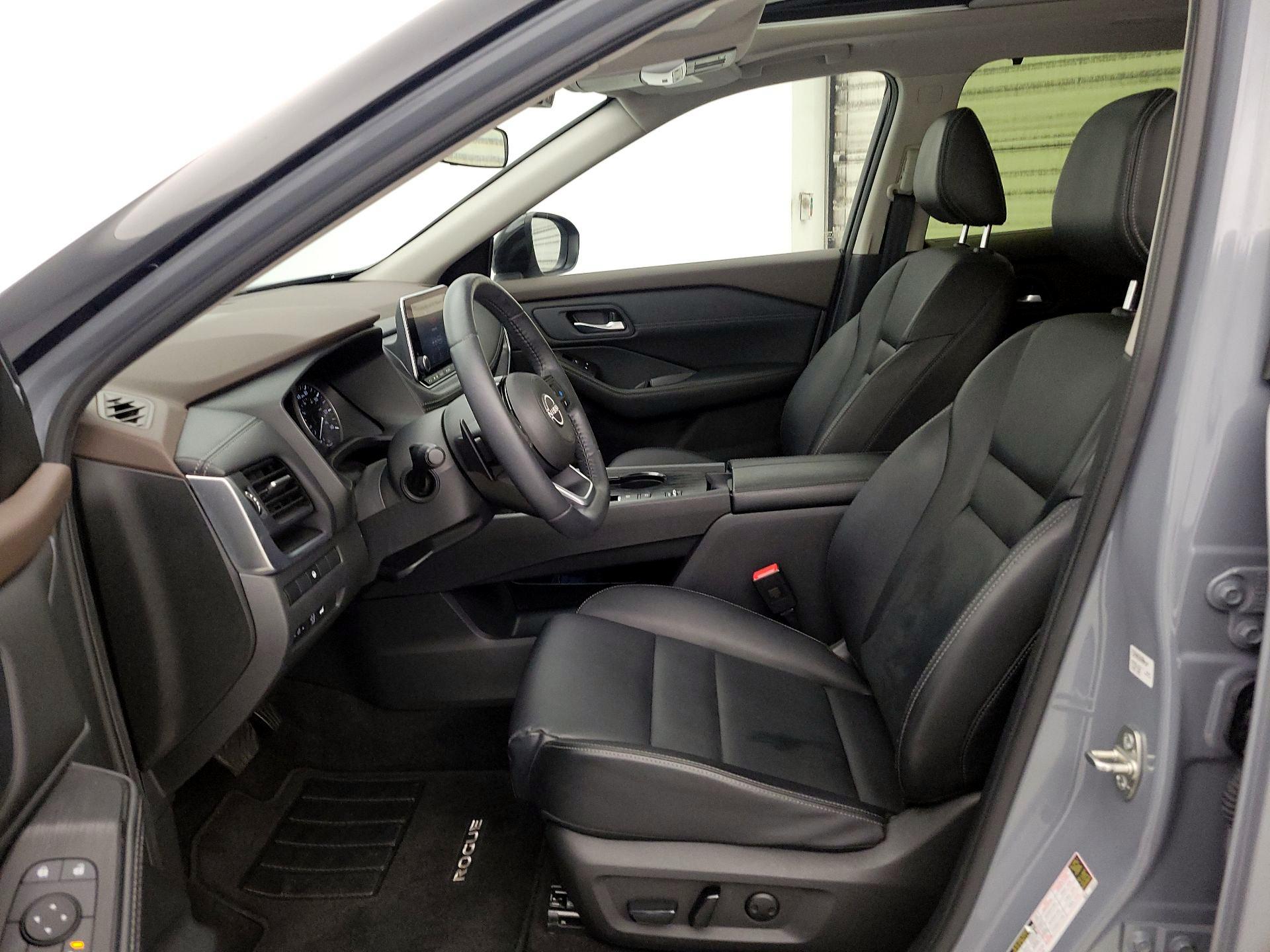 Thumbnail: 2023 Nissan Rogue - 11