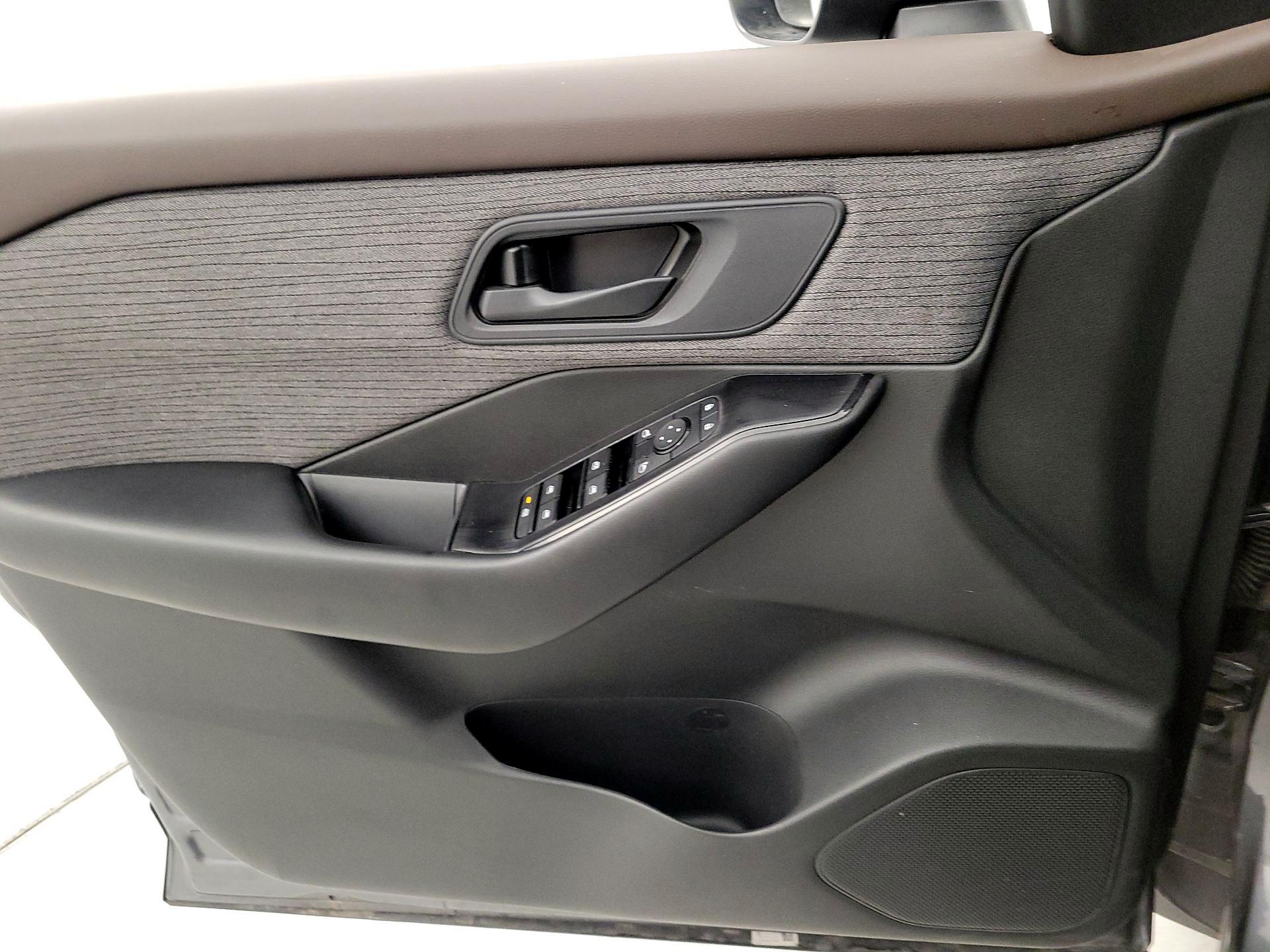 Thumbnail: 2023 Nissan Rogue - 12