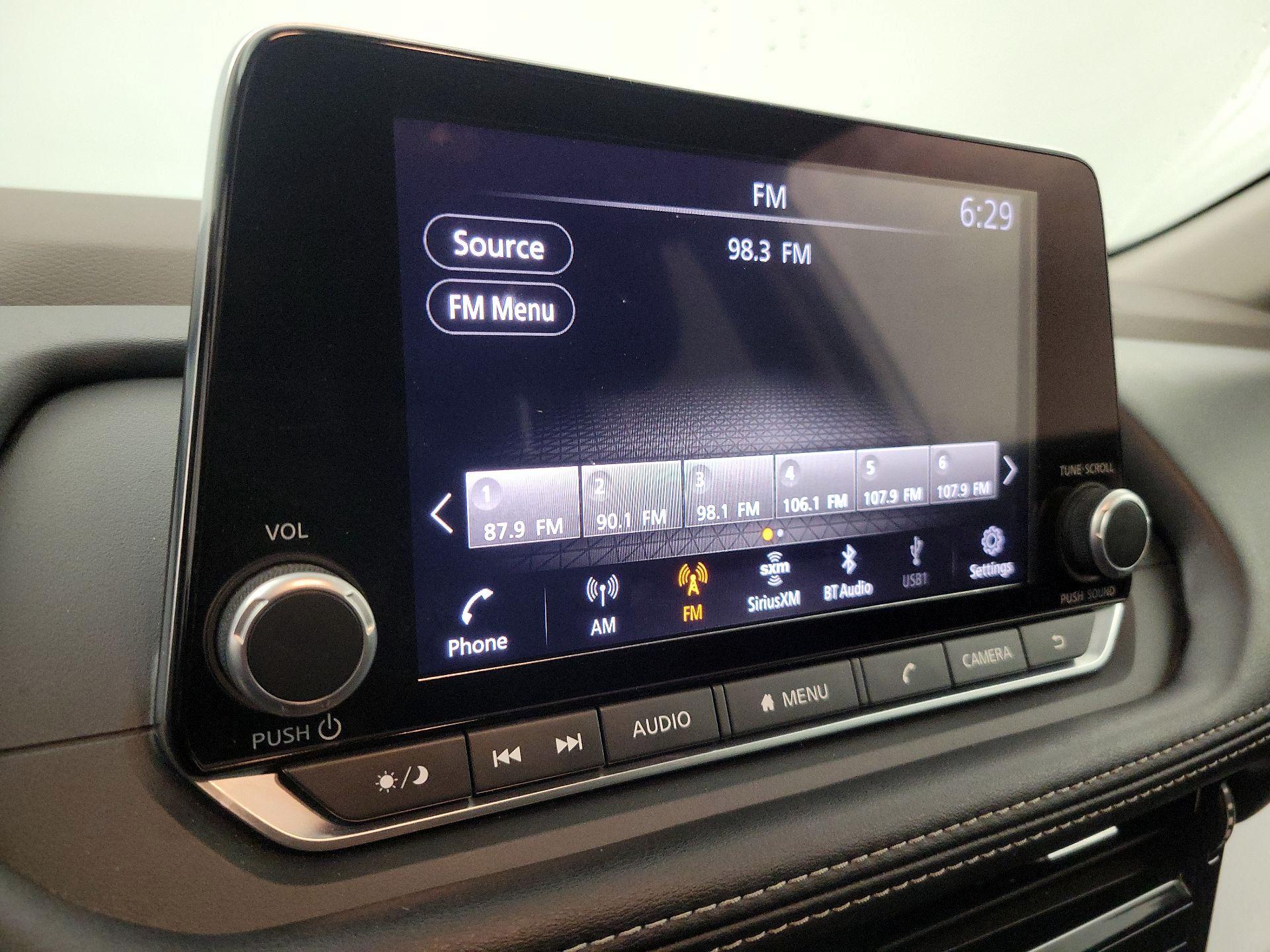 Thumbnail: 2022 Nissan Rogue - 15