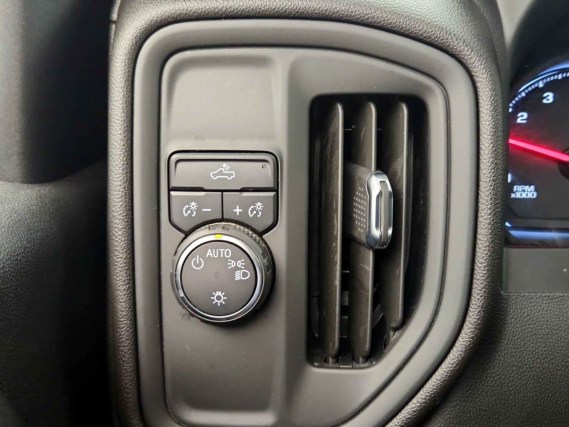 Thumbnail: 2022 Chevrolet Silverado 2500 - 13