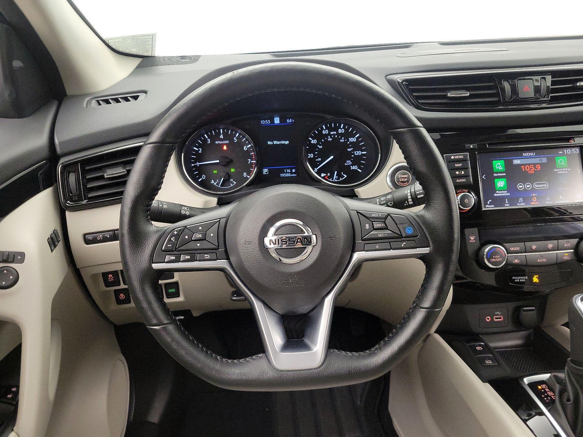 Thumbnail: 2022 Nissan Rogue Sport - 10