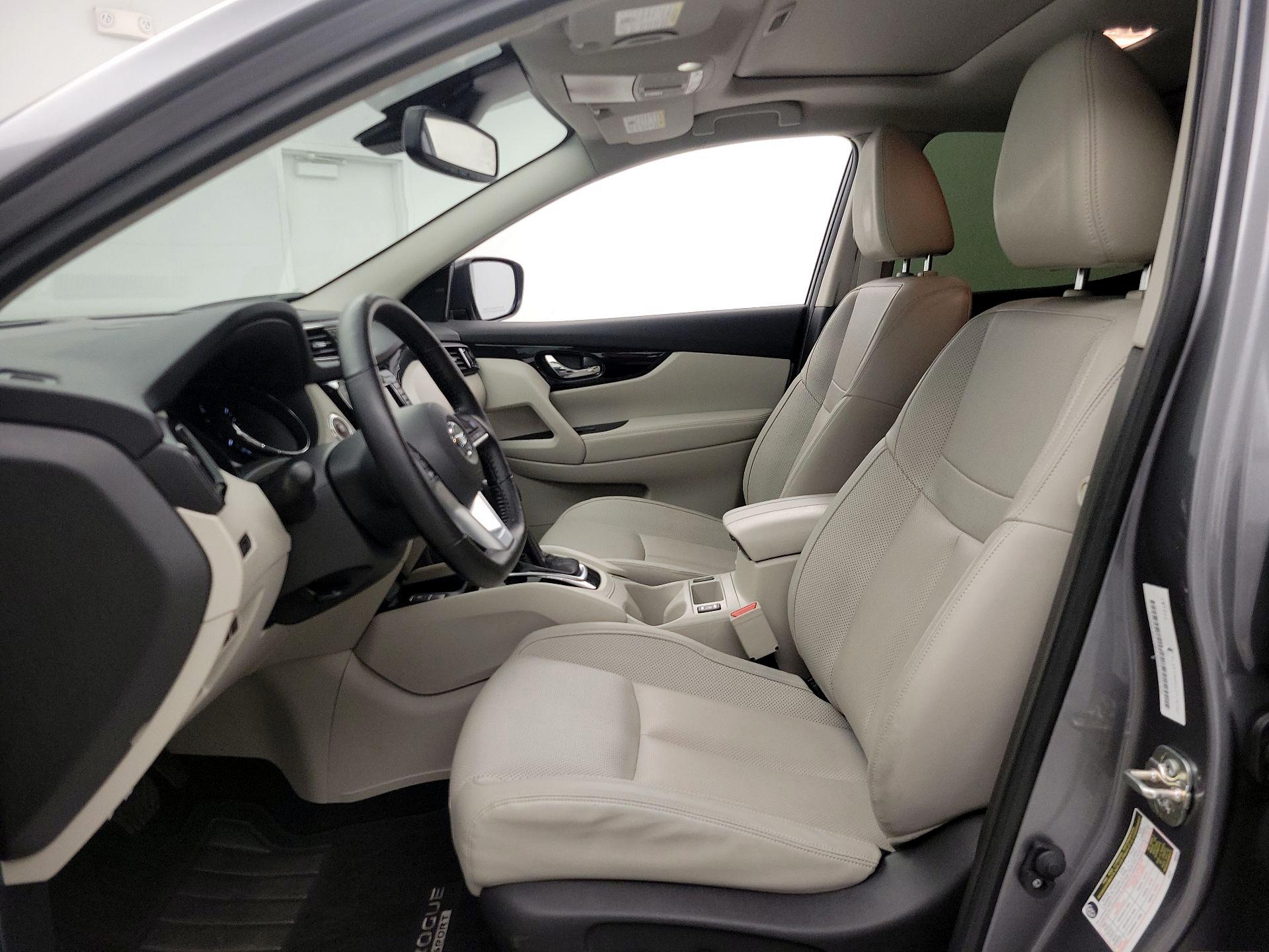 Thumbnail: 2022 Nissan Rogue Sport - 11