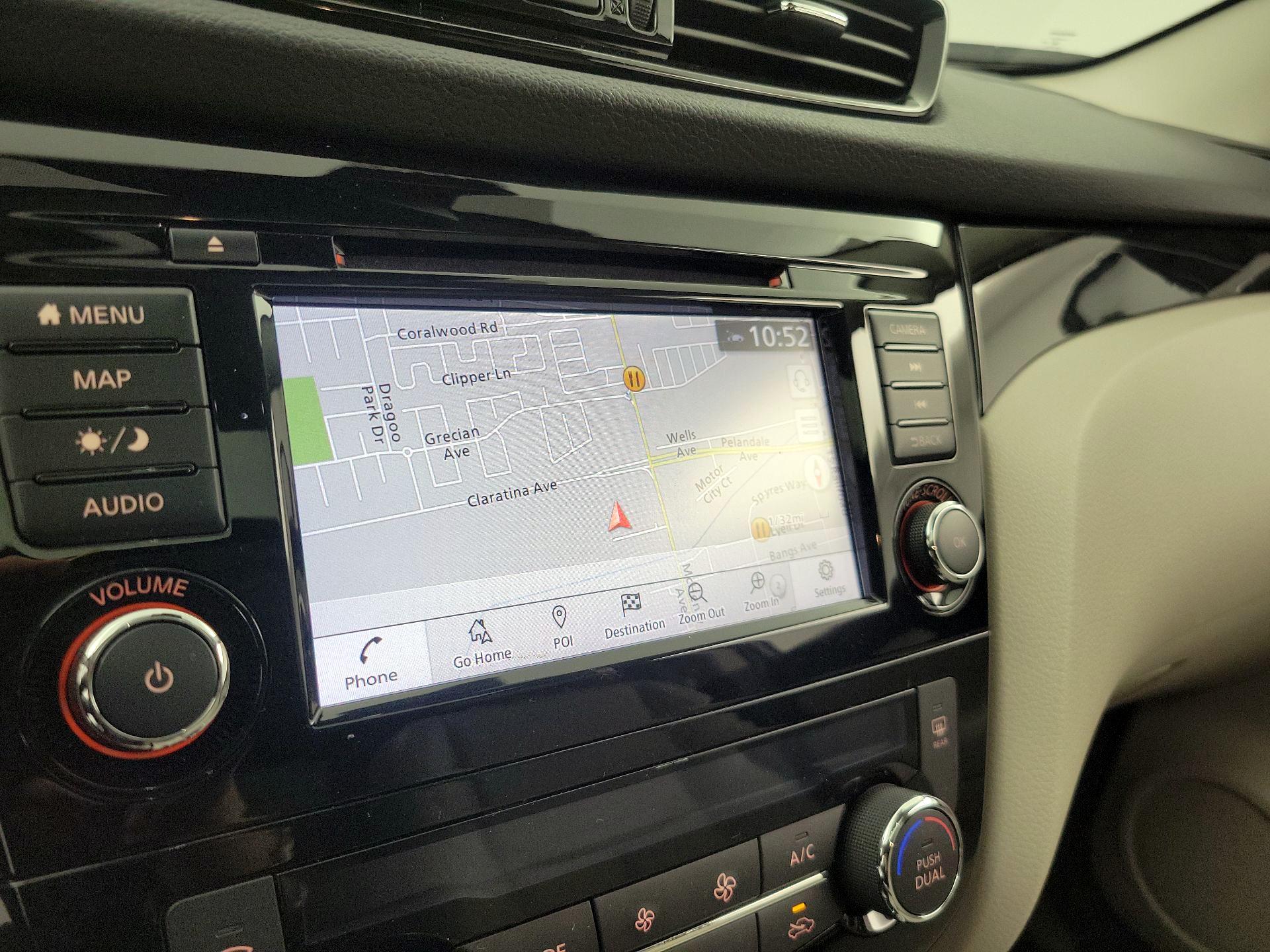 Thumbnail: 2022 Nissan Rogue Sport - 14