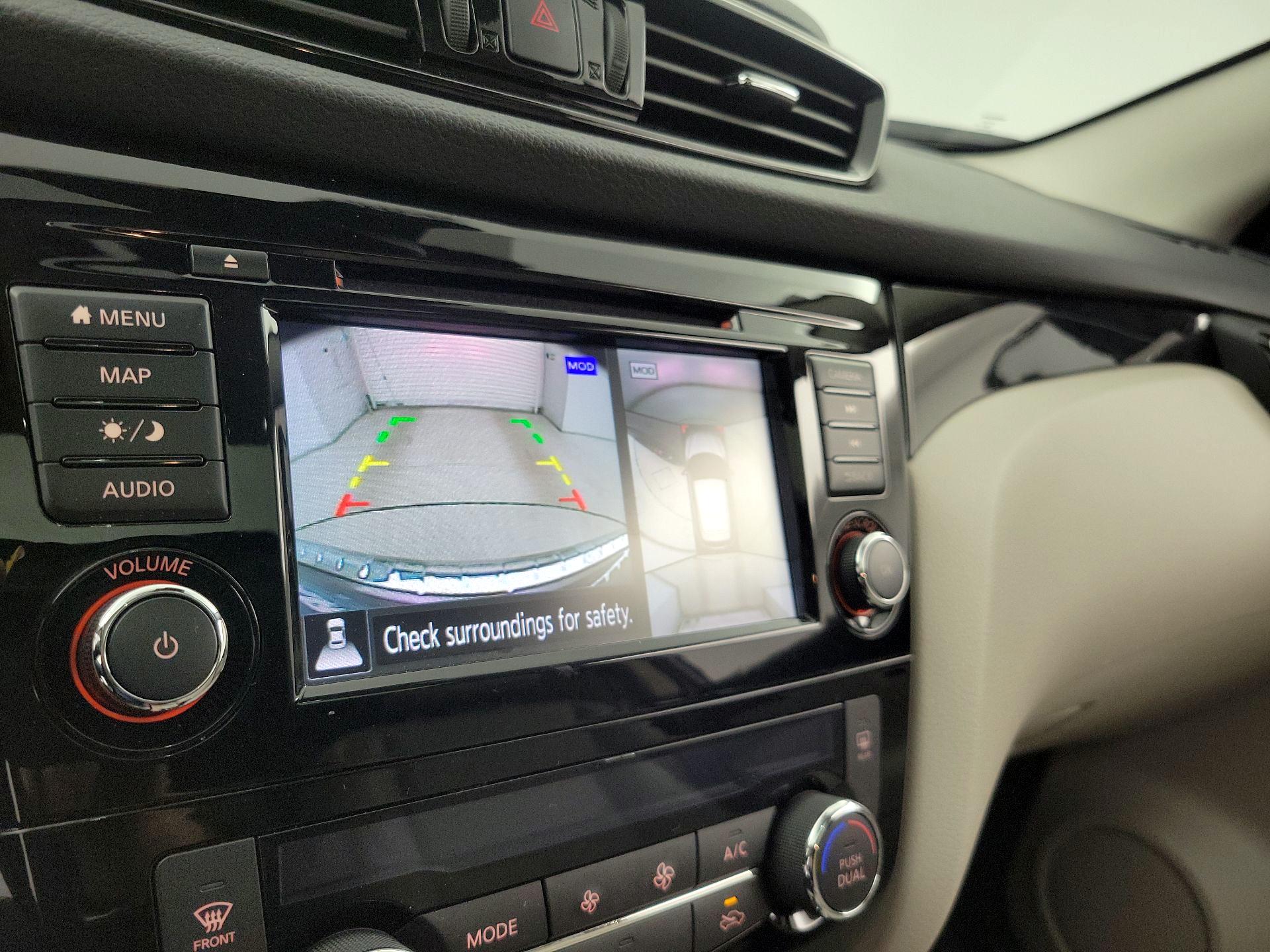 Thumbnail: 2022 Nissan Rogue Sport - 15