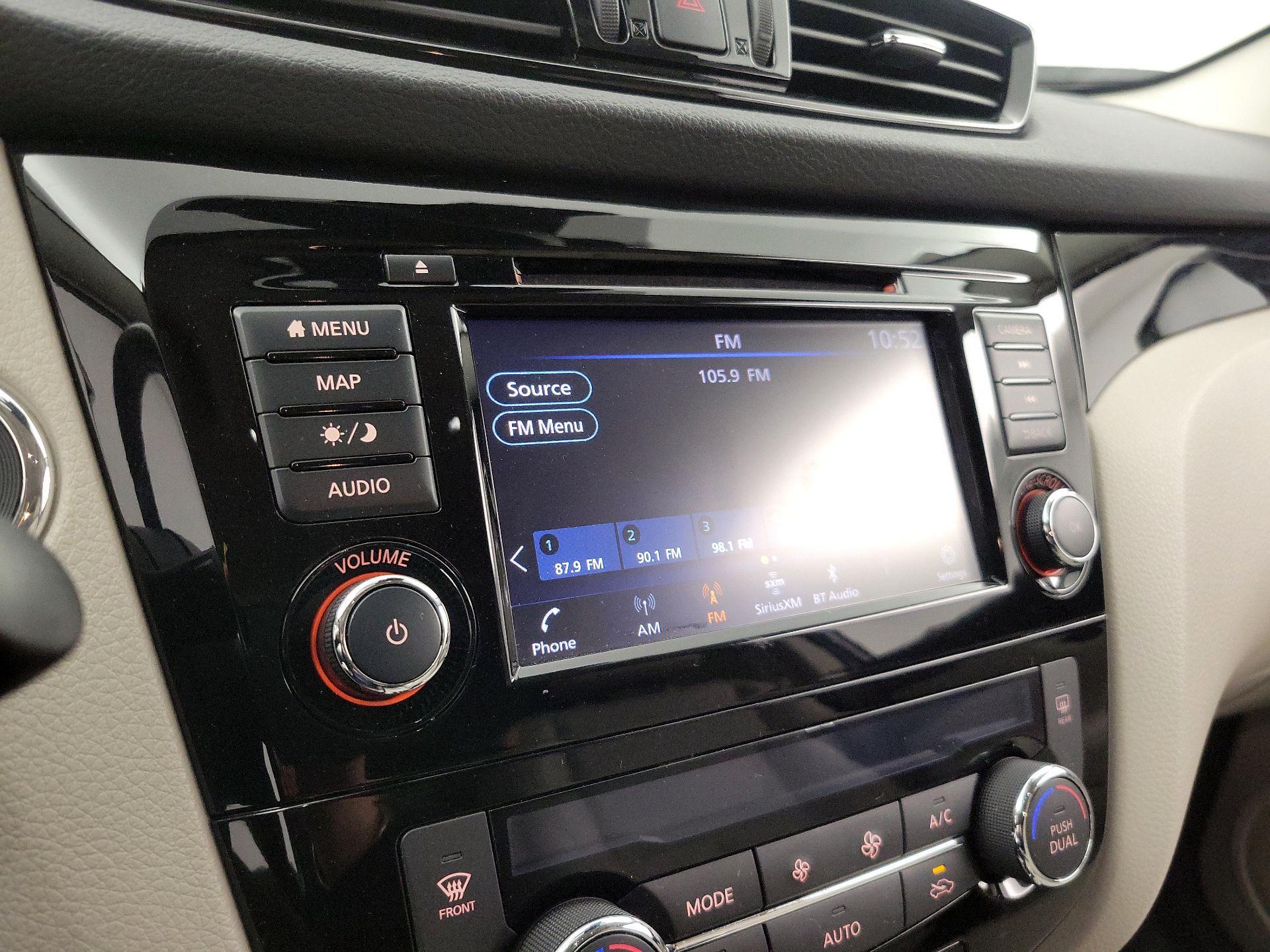 Thumbnail: 2022 Nissan Rogue Sport - 16