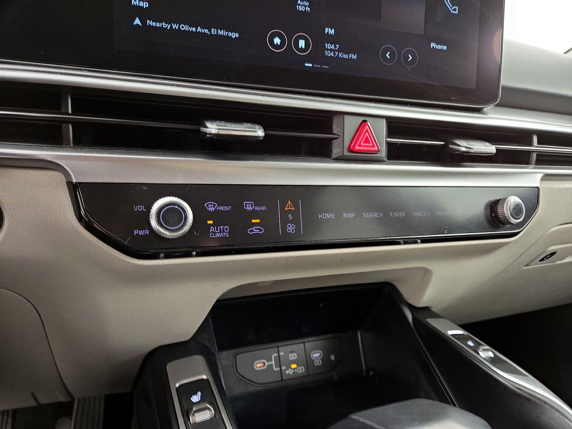 Thumbnail: 2024 Kia Sorento - 17