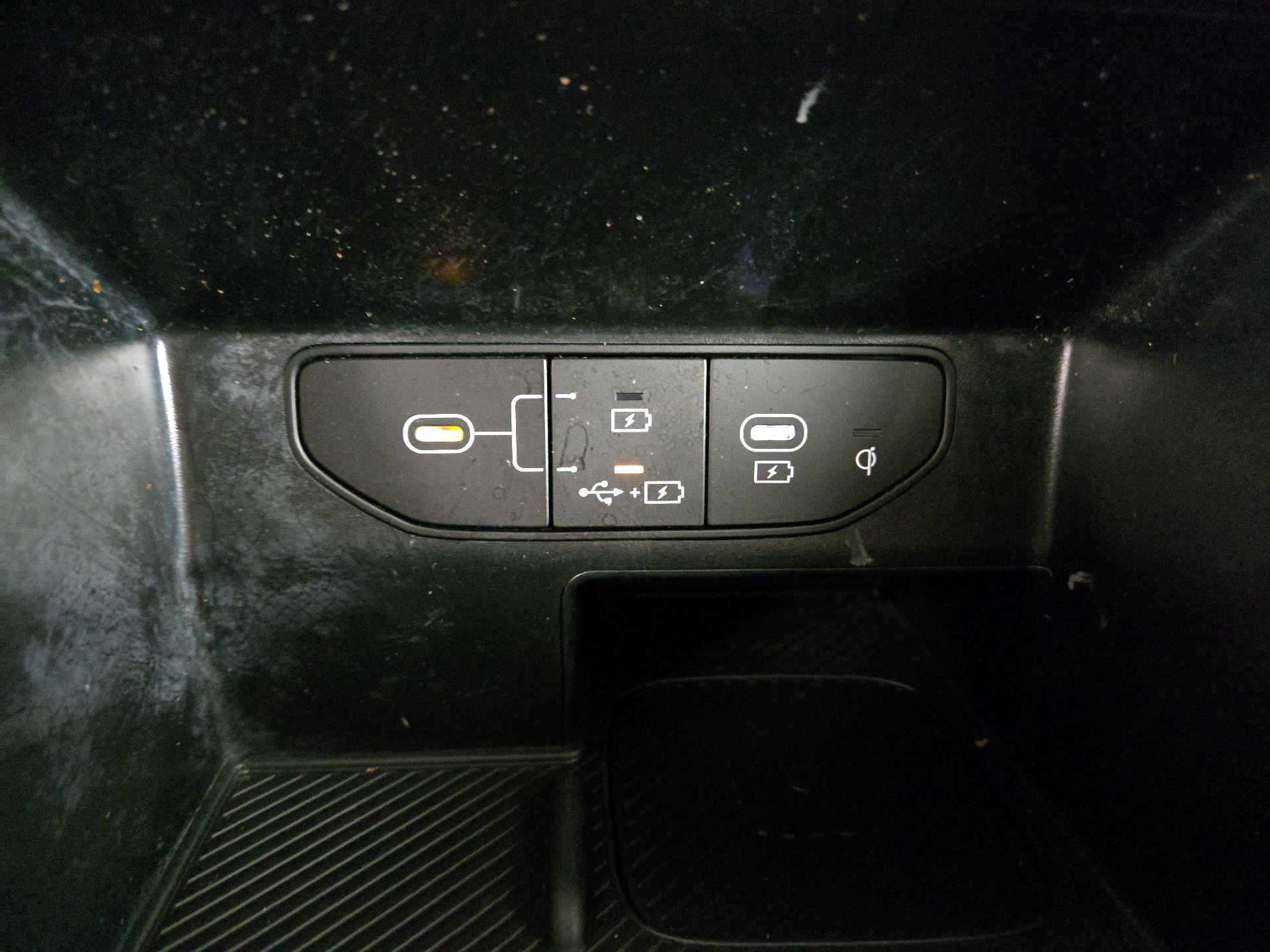 Thumbnail: 2024 Kia Sorento - 19