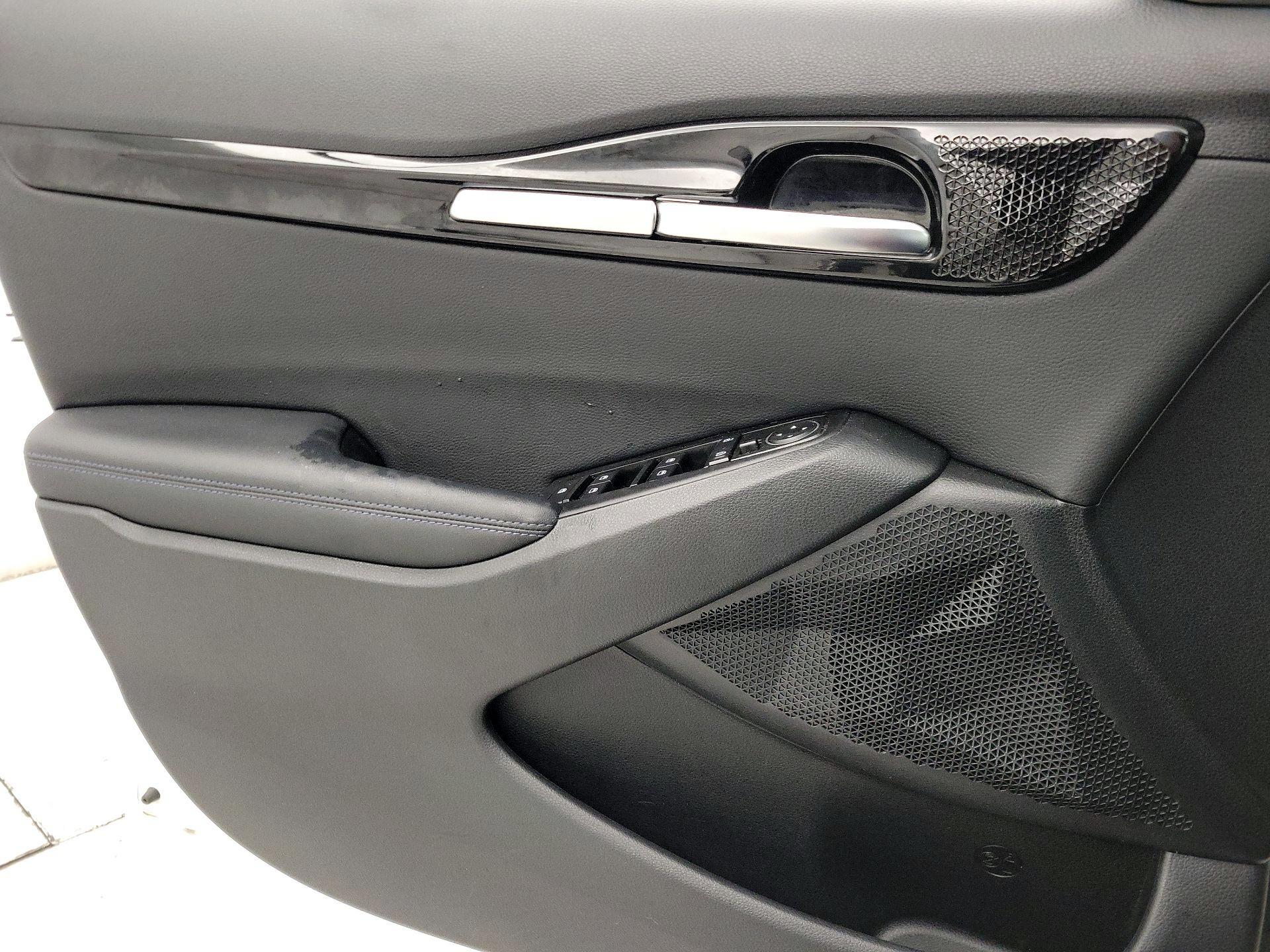 Thumbnail: 2023 Kia Seltos - 12