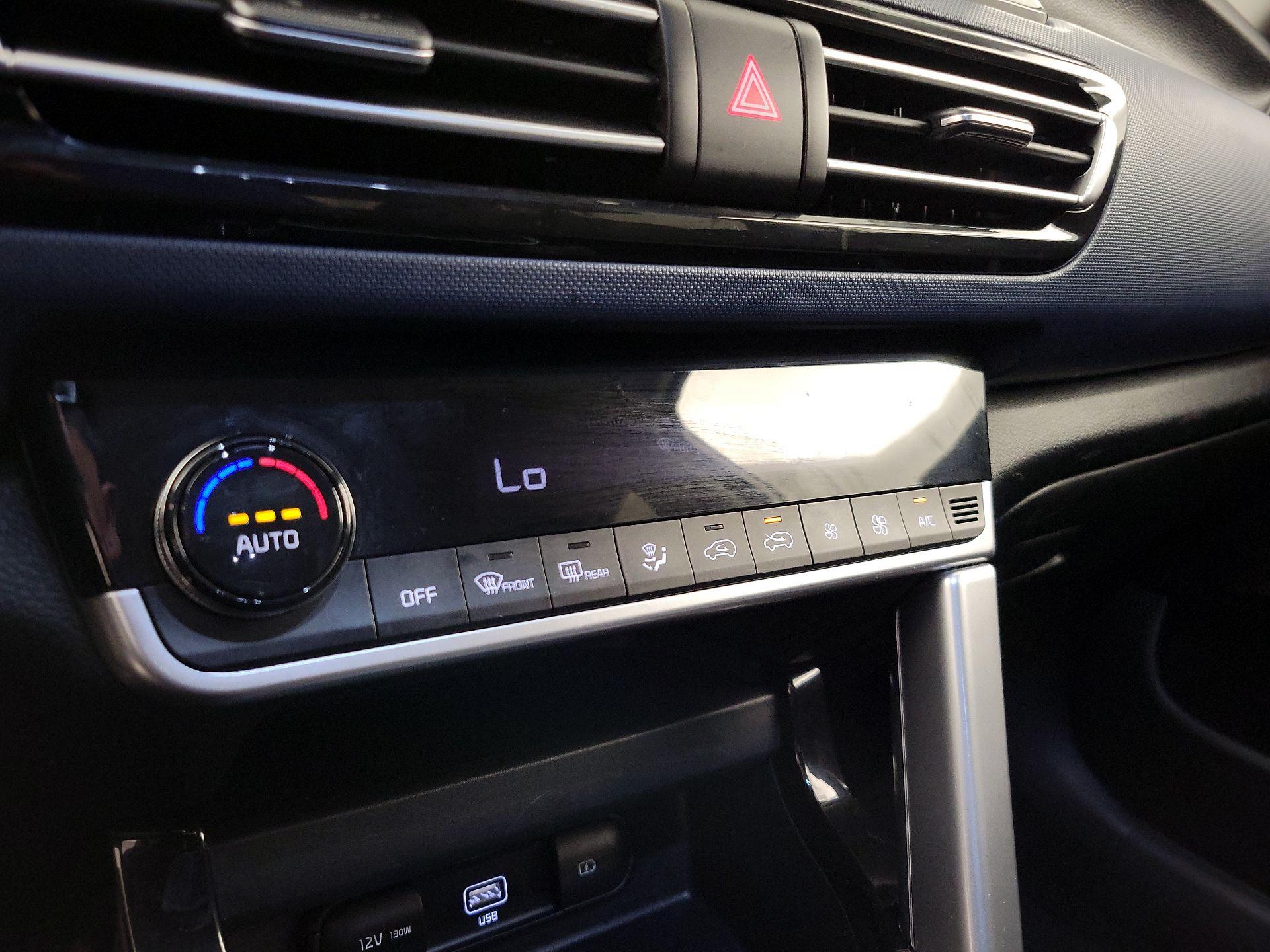 Thumbnail: 2023 Kia Seltos - 17