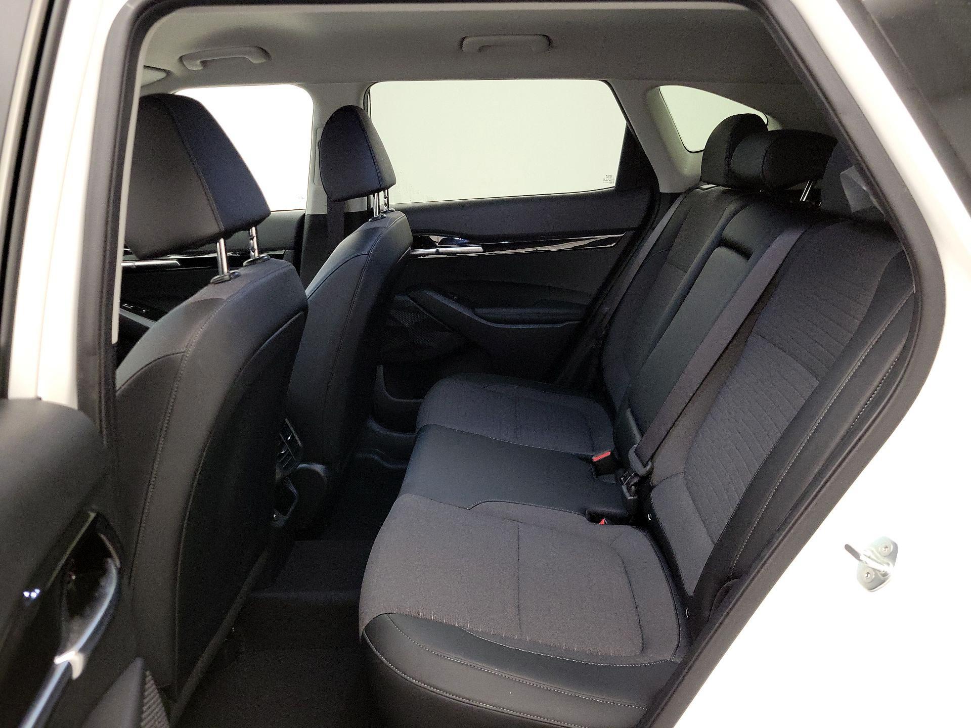 Thumbnail: 2023 Kia Seltos - 20