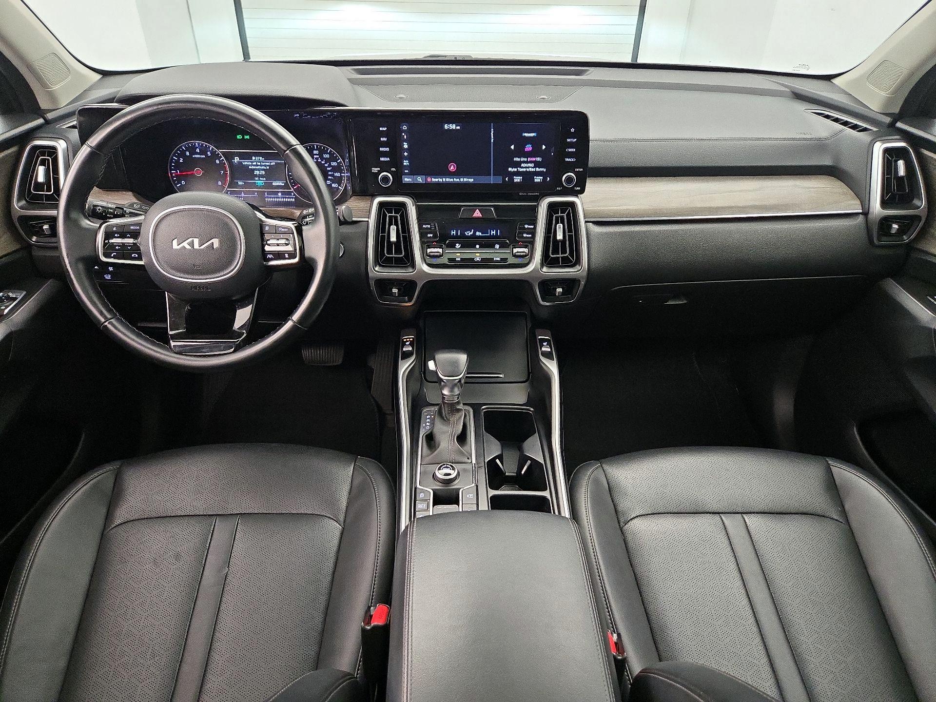 Thumbnail: 2022 Kia Sorento - 9