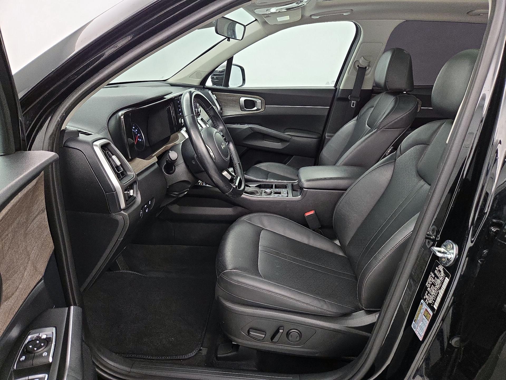 Thumbnail: 2022 Kia Sorento - 11