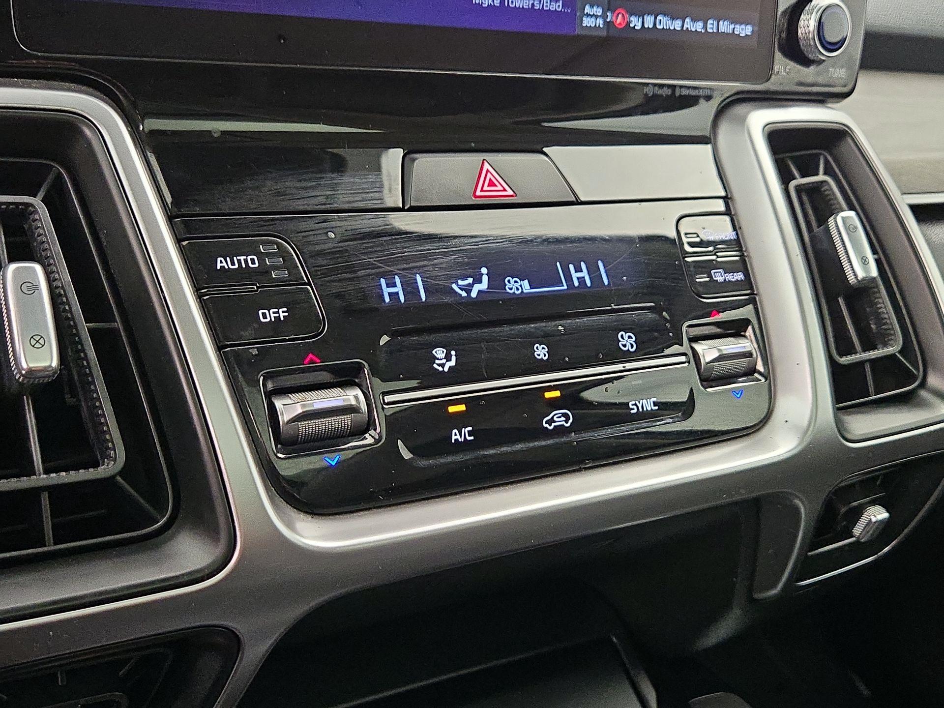 Thumbnail: 2022 Kia Sorento - 17