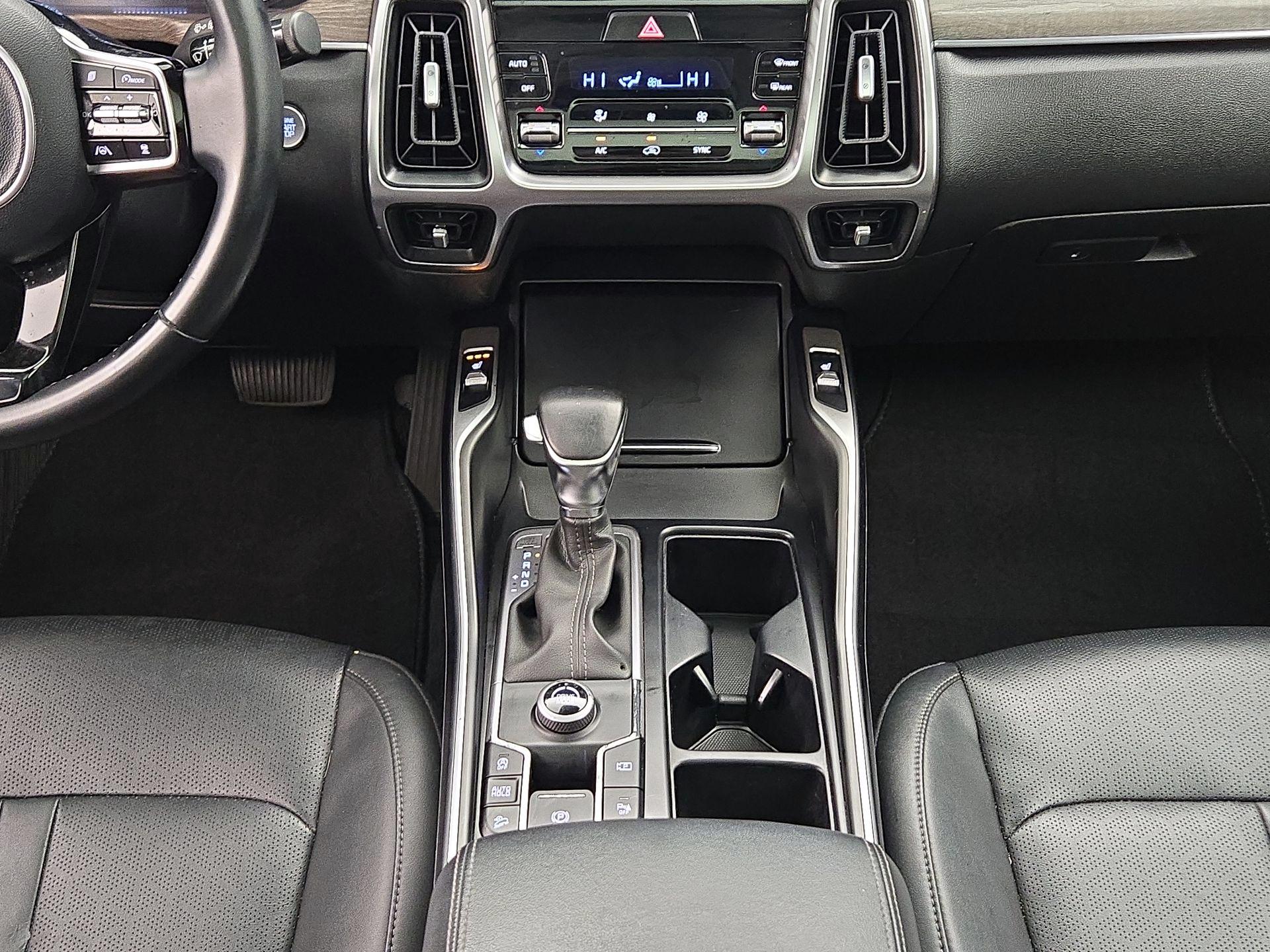 Thumbnail: 2022 Kia Sorento - 18