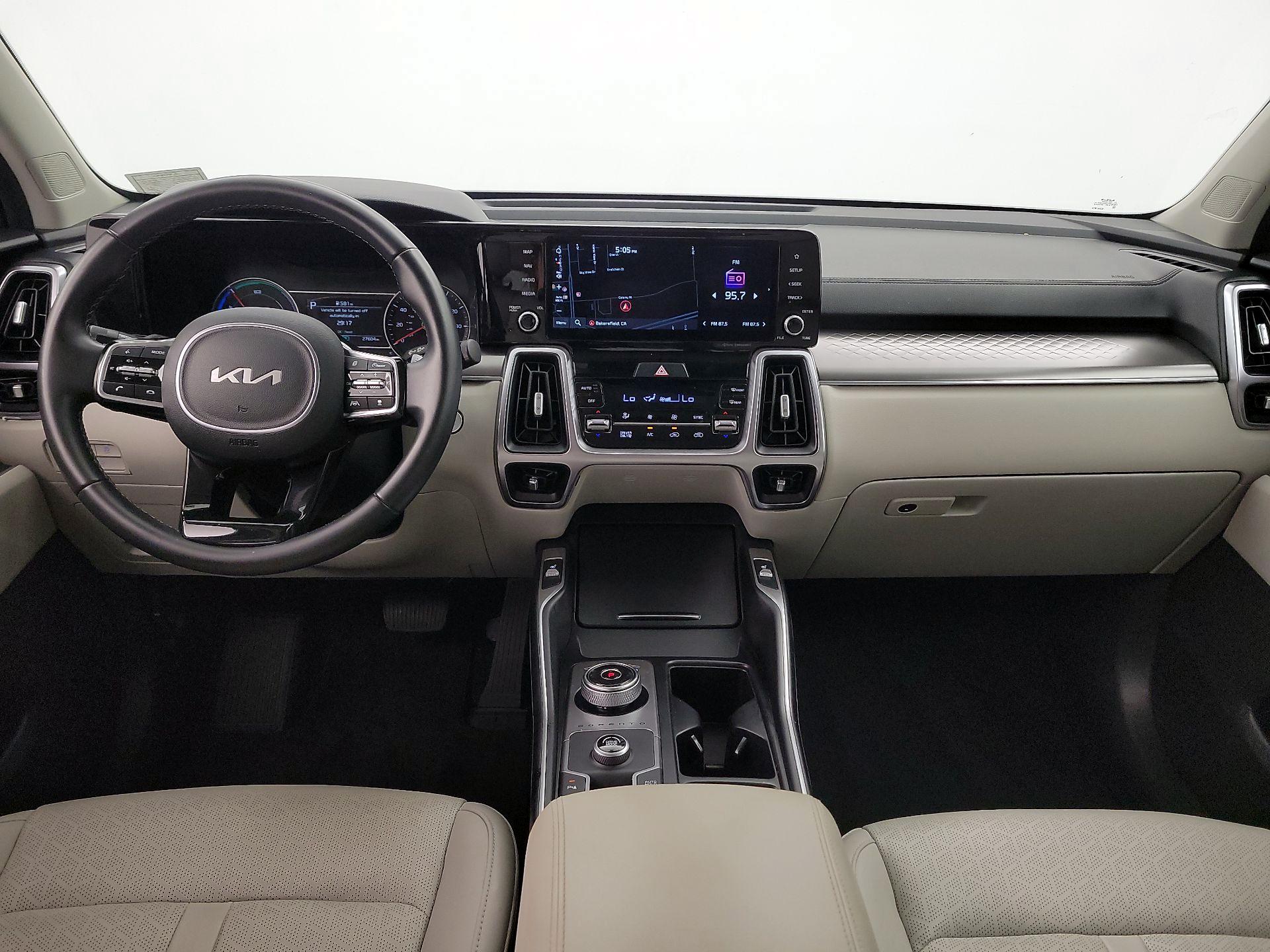 Thumbnail: 2023 Kia Sorento - 9