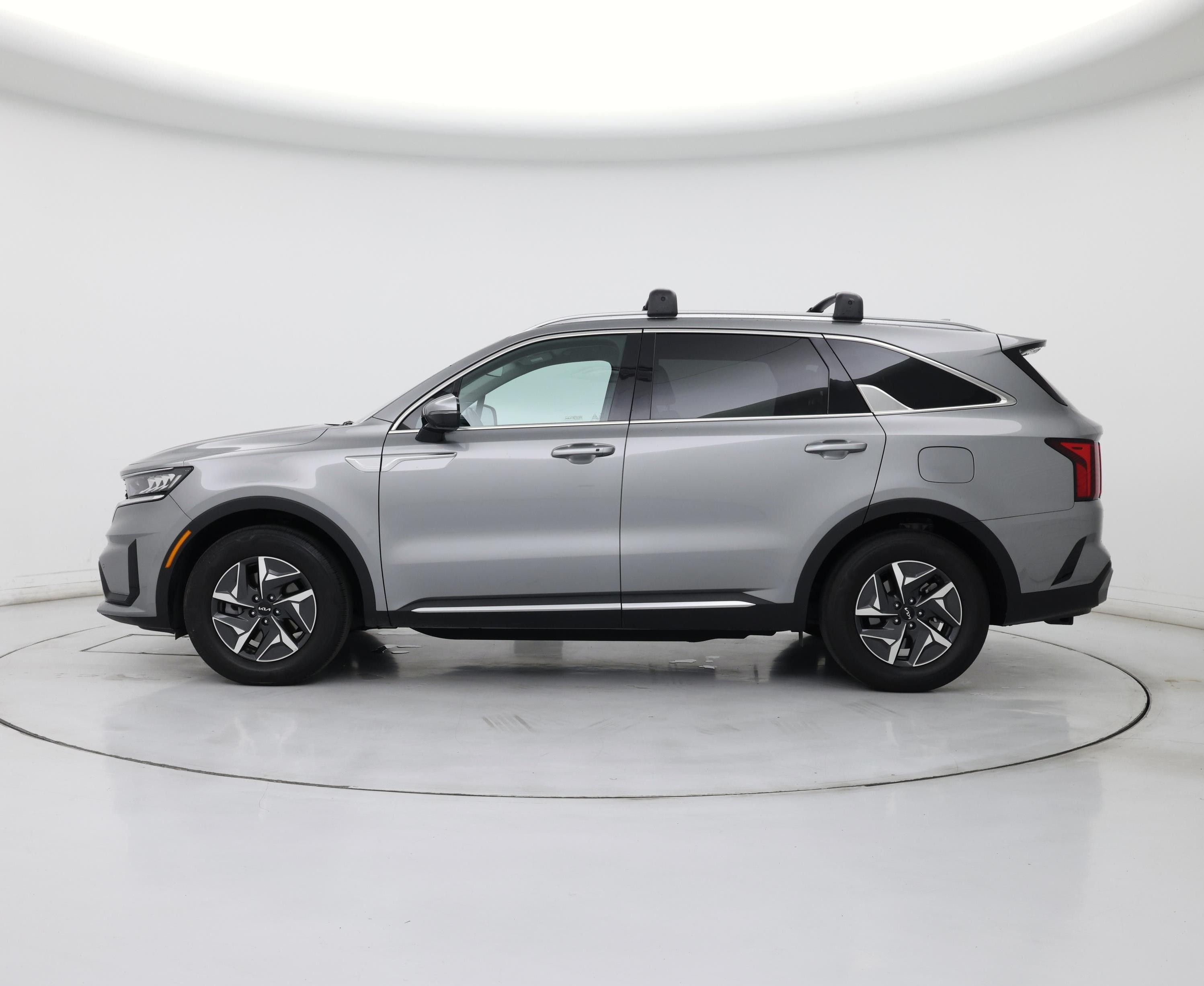 Thumbnail: 2023 Kia Sorento - 3