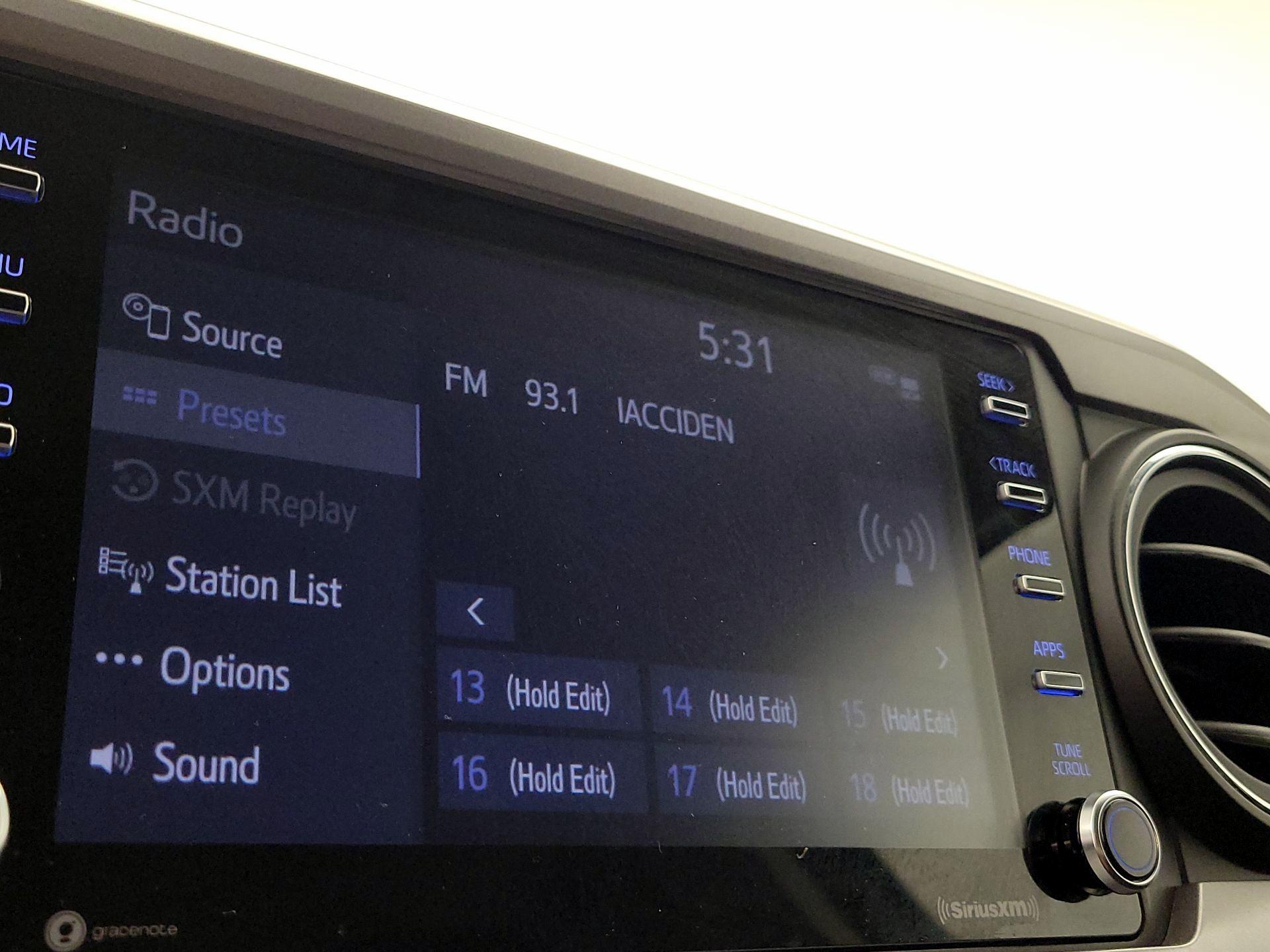 Thumbnail: 2021 Toyota Tacoma - 15