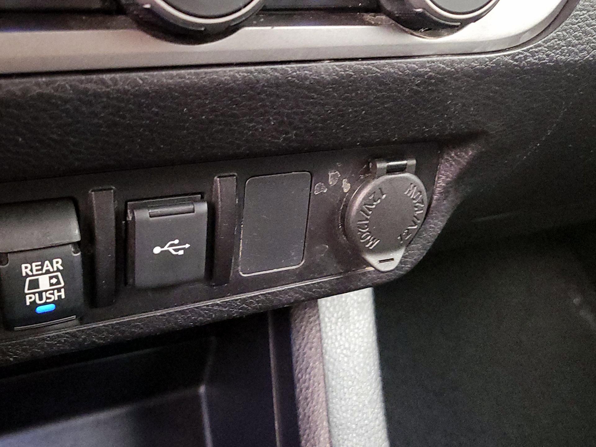 Thumbnail: 2021 Toyota Tacoma - 18