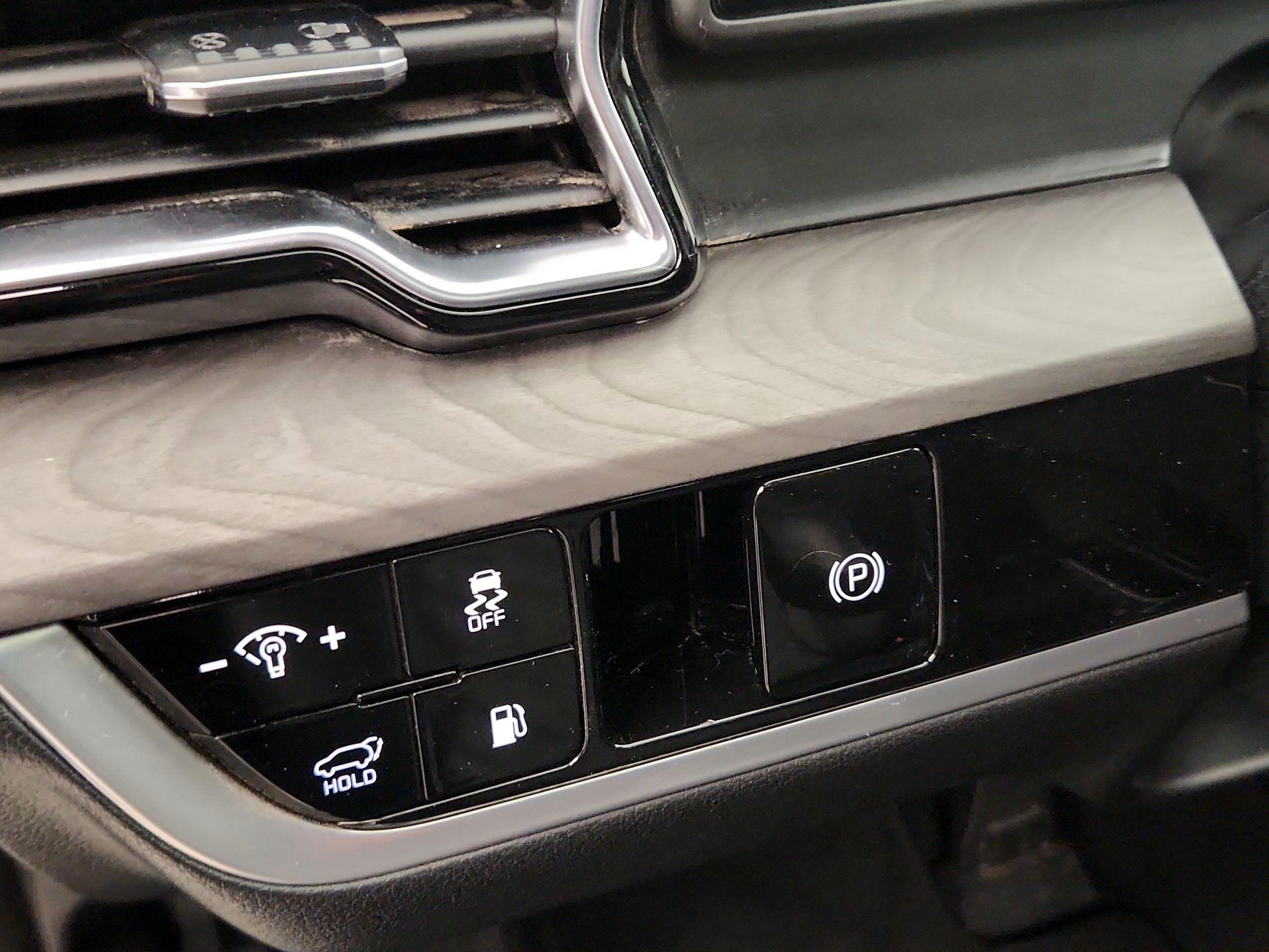 Thumbnail: 2023 Kia Sportage - 13