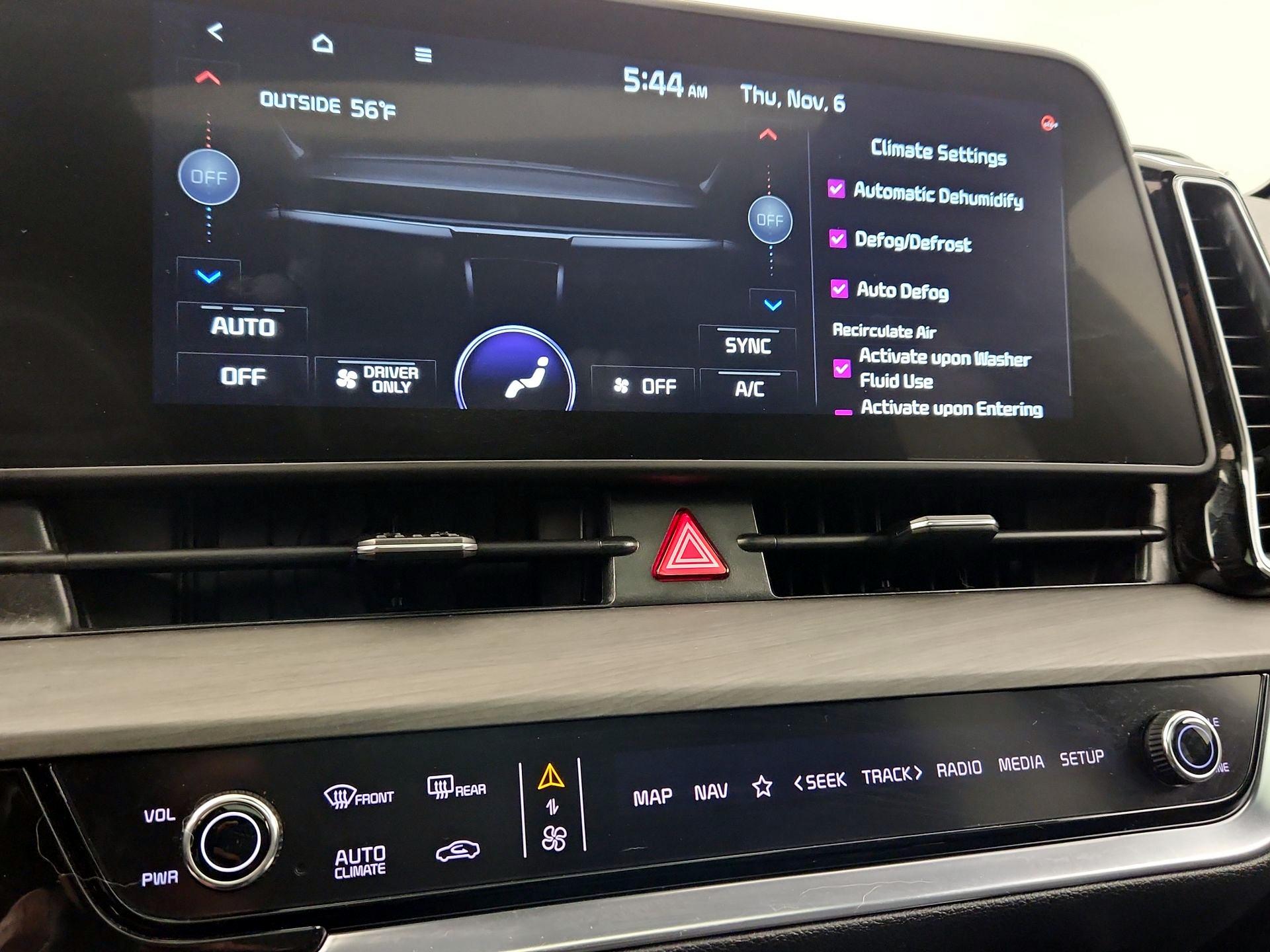 Thumbnail: 2023 Kia Sportage - 17