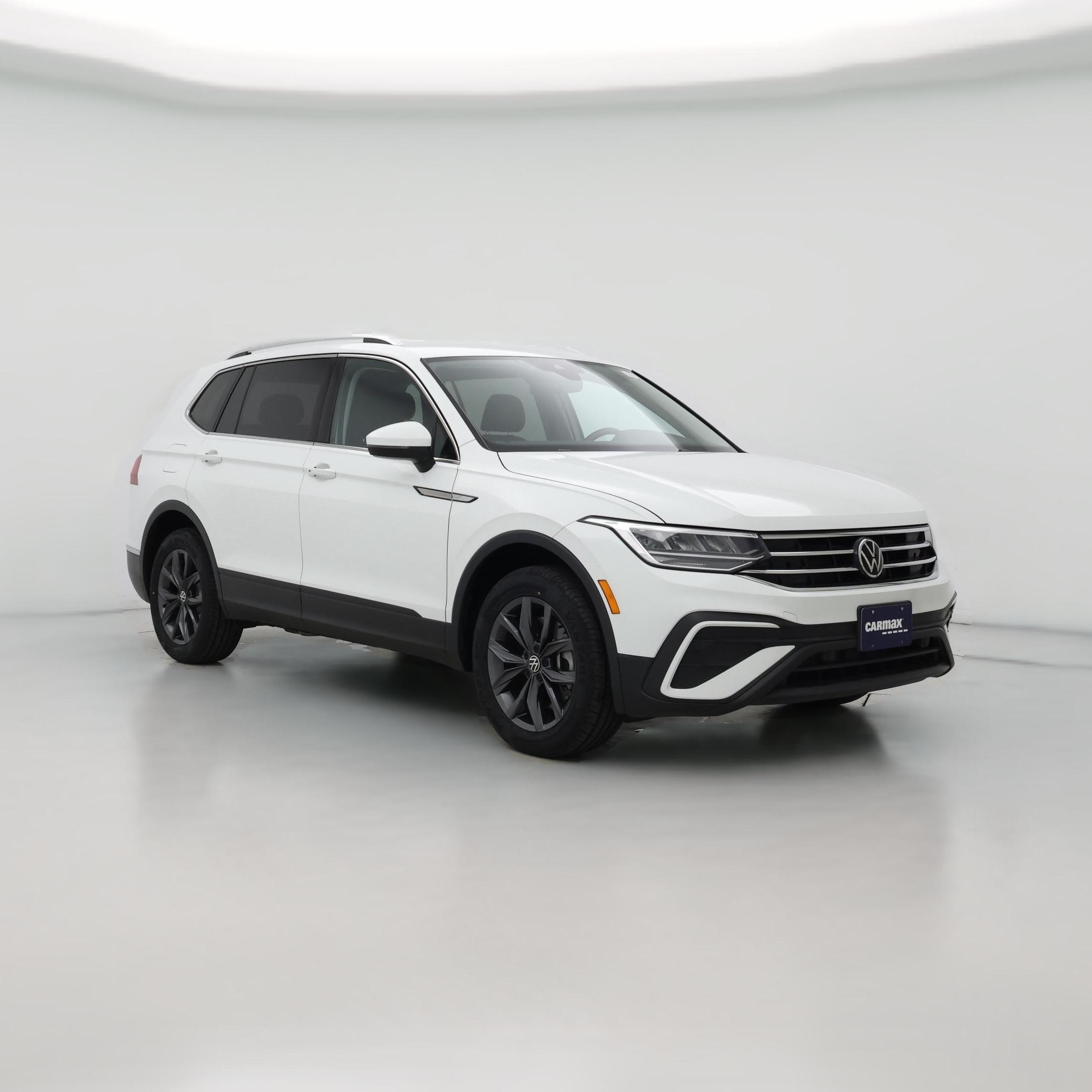 Thumbnail: 2022 Volkswagen Tiguan - 1