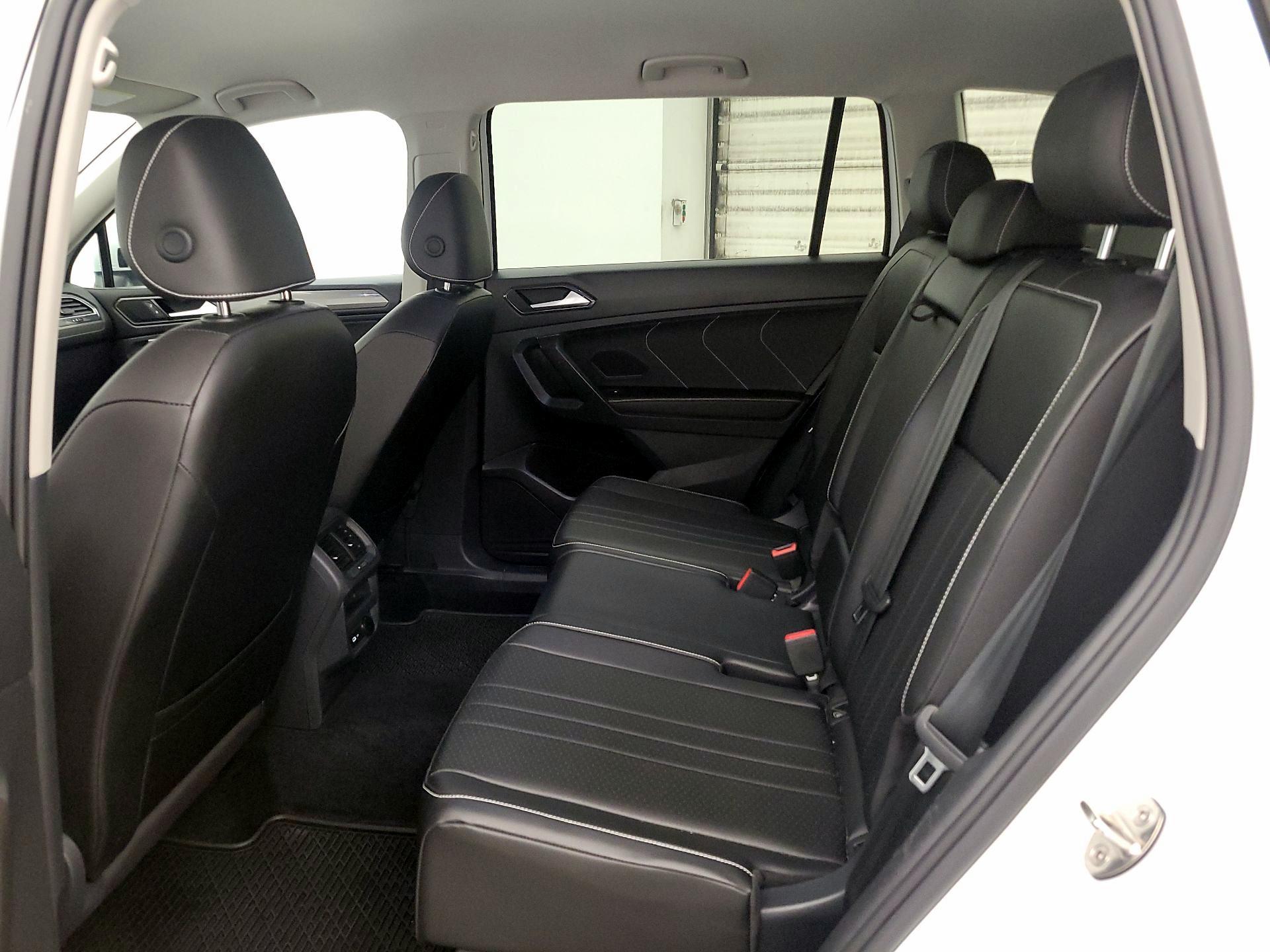 Thumbnail: 2022 Volkswagen Tiguan - 19