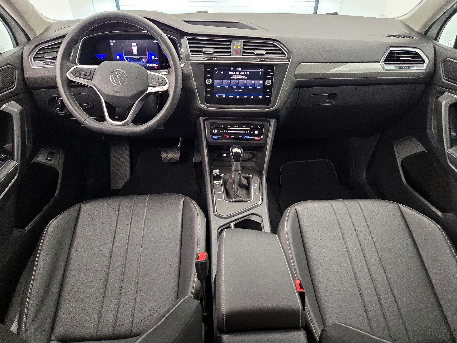 Thumbnail: 2022 Volkswagen Tiguan - 9