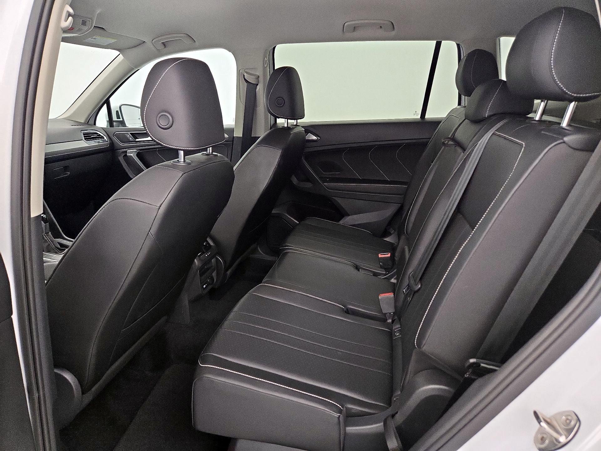 Thumbnail: 2022 Volkswagen Tiguan - 19