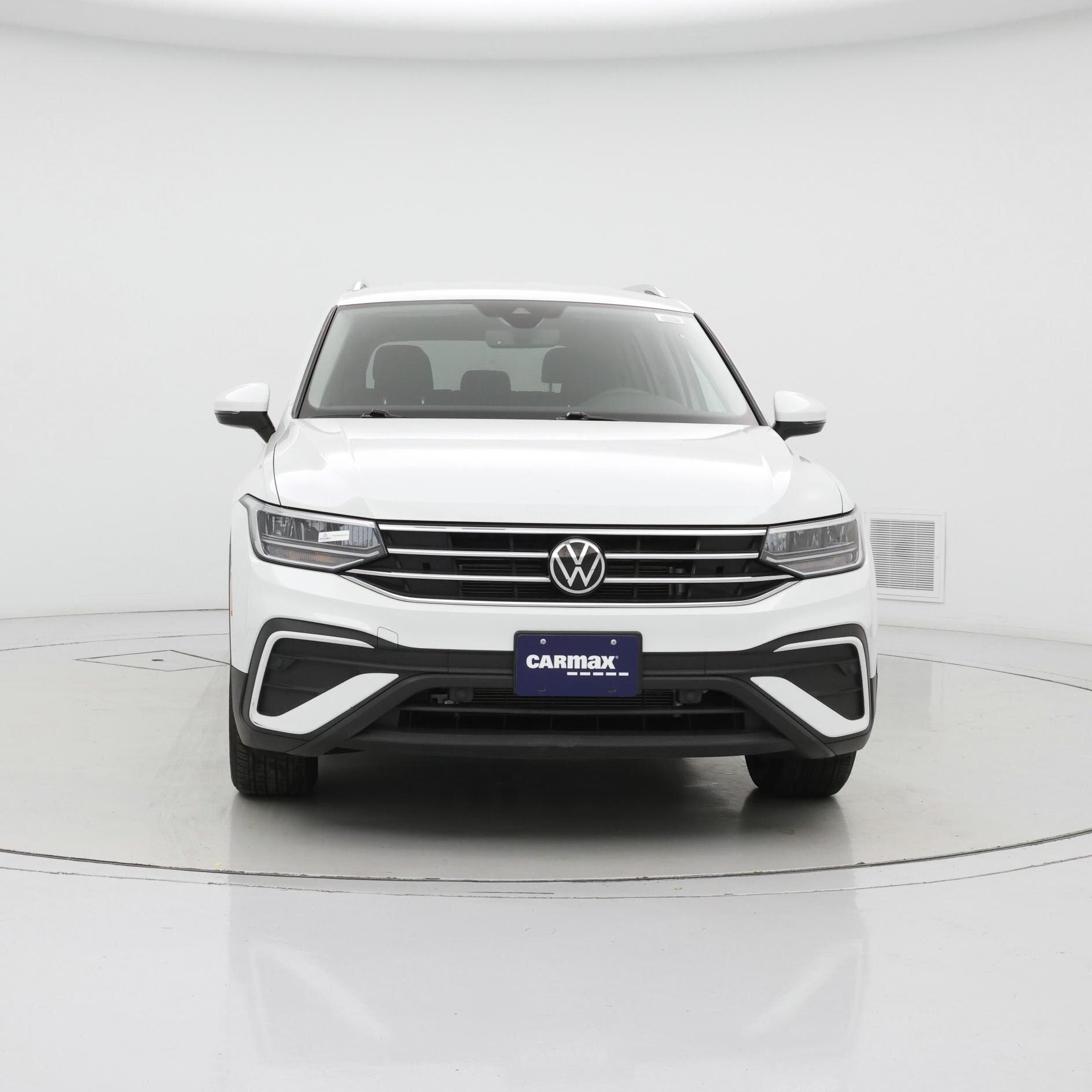 Thumbnail: 2022 Volkswagen Tiguan - 5