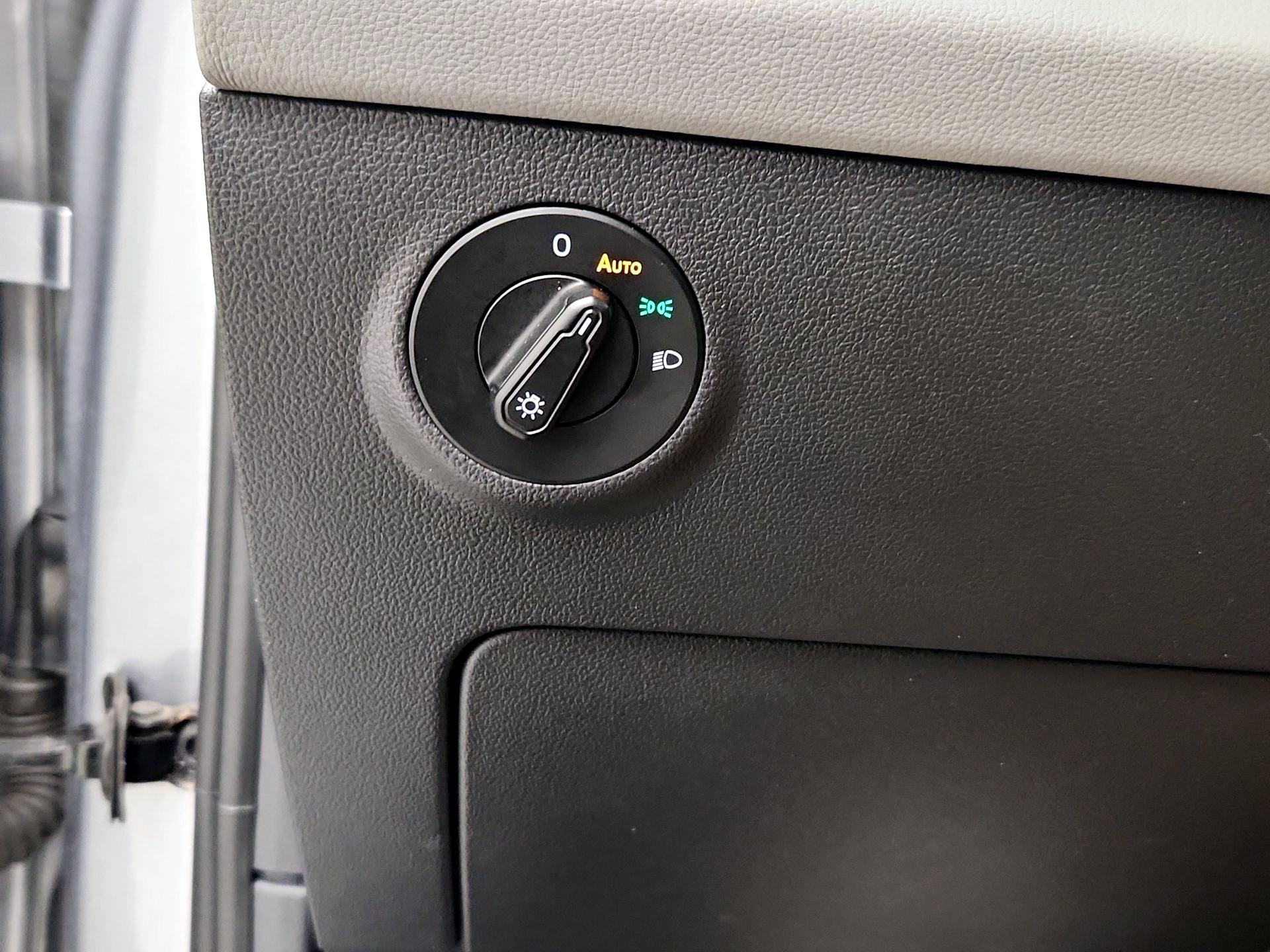 Thumbnail: 2022 Volkswagen Taos - 13